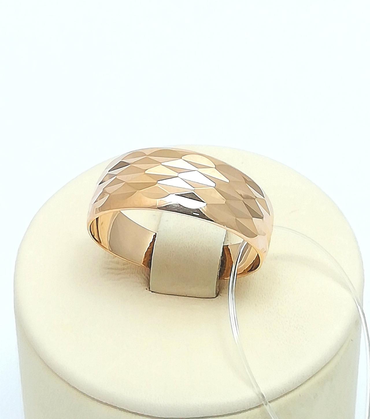 Золотое кольцо женское