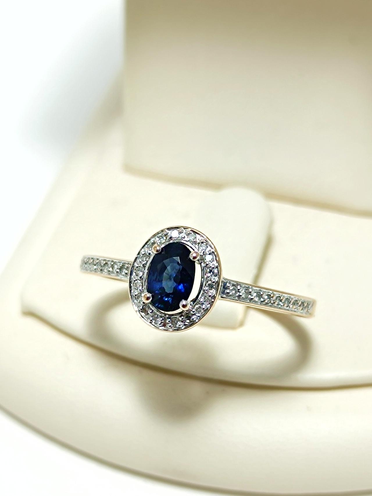 Золотое кольцо женское