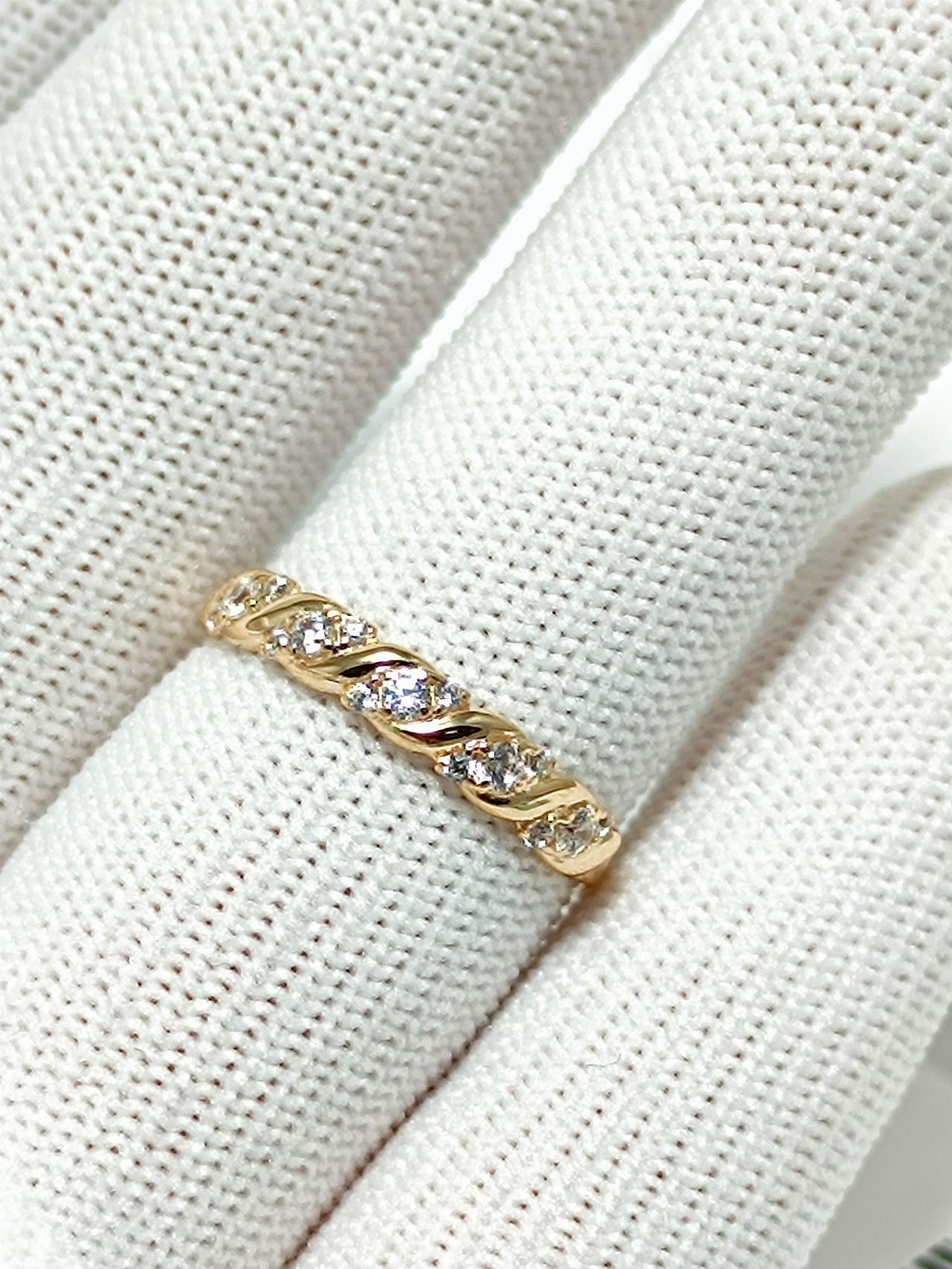 Золотое кольцо женское