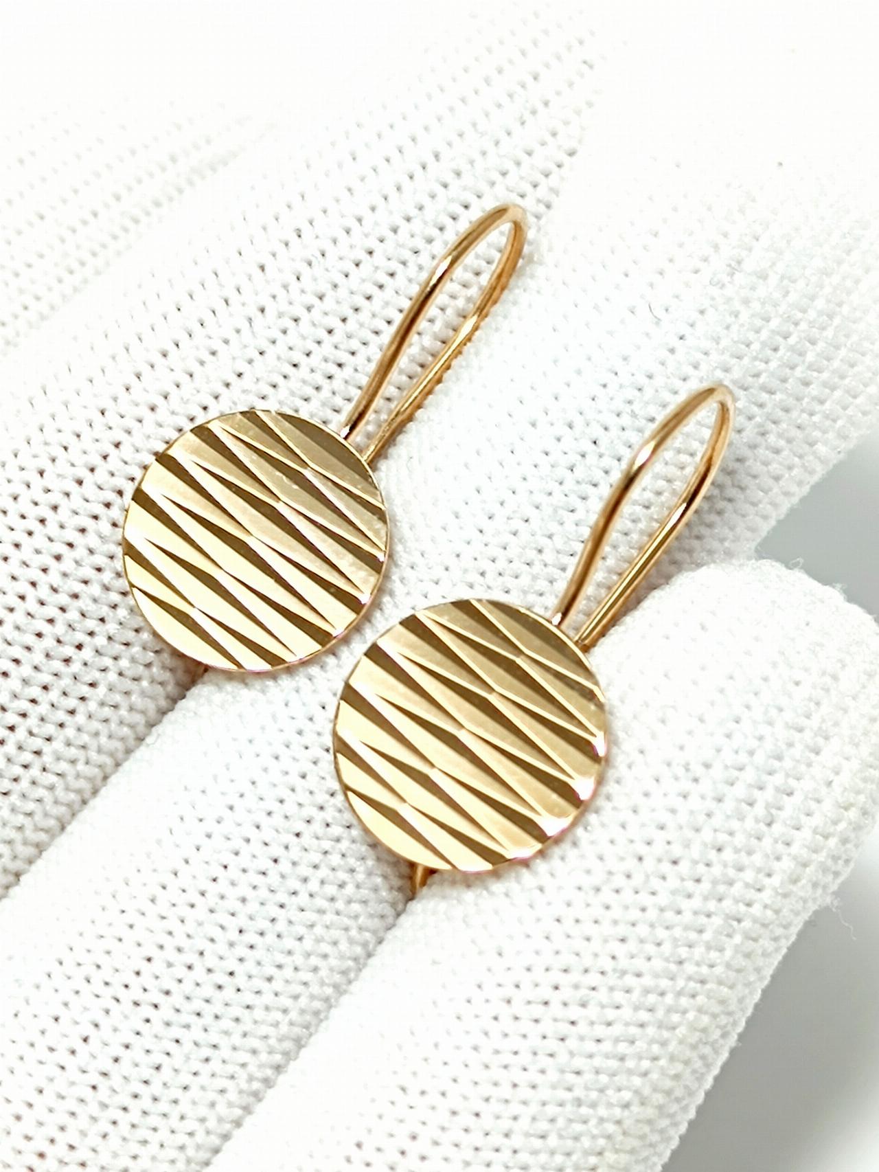 Золотые серьги женские, алмазная грань, французский замок, вес 2,36 г