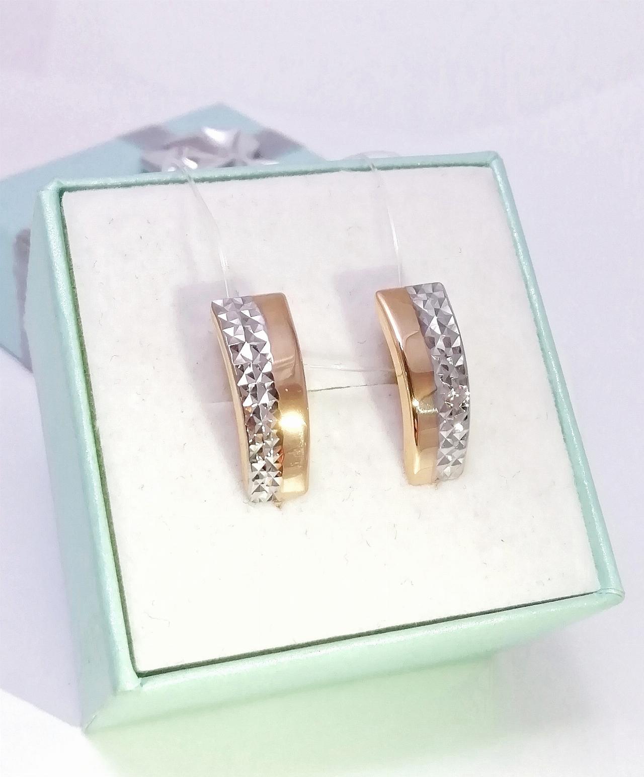 Золотые серьги женские, алмазная грань, английский замок, вес 1,97 г