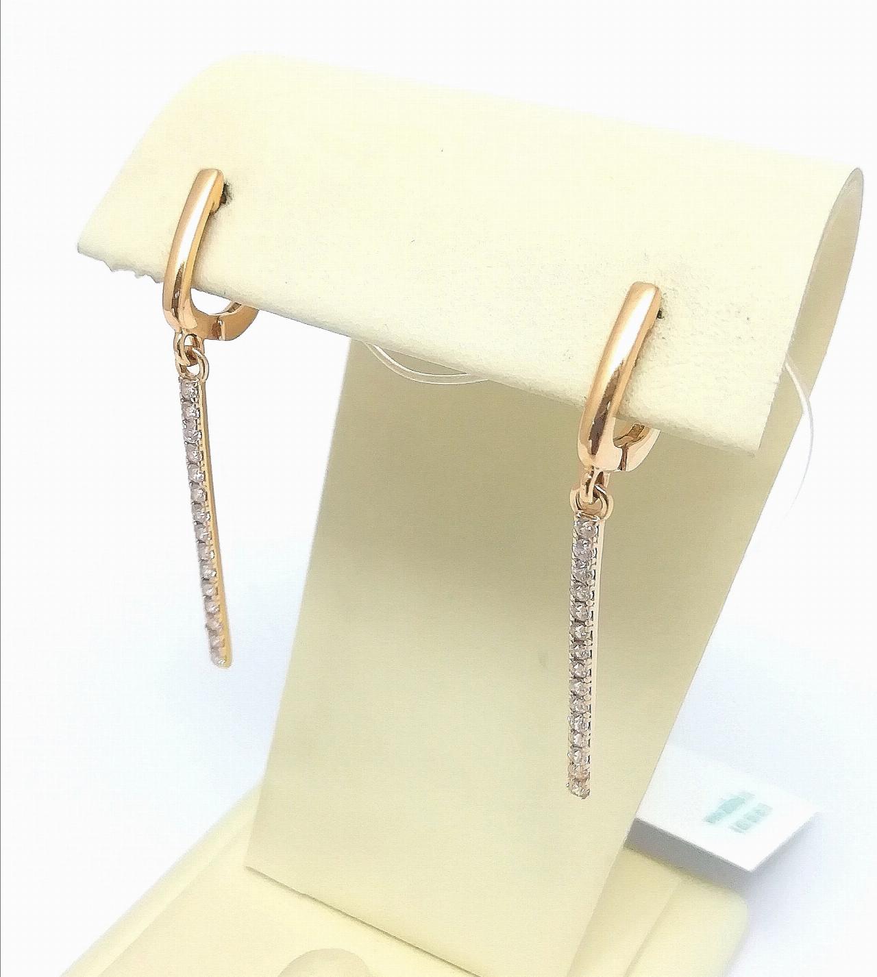 Золотые серьги женские длинные, фианит, английский замок, вес 2,48 г