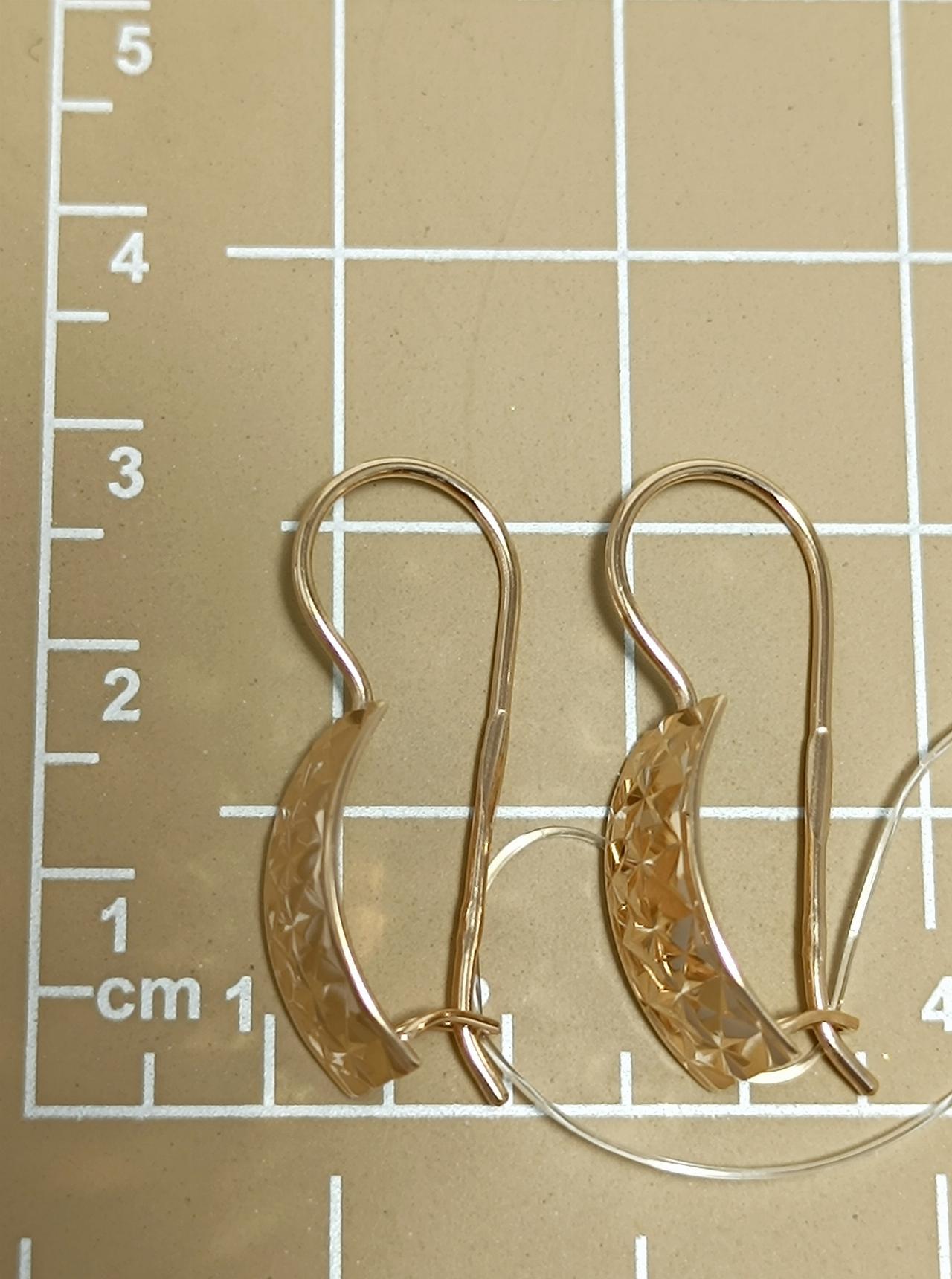 Золотые серьги женские, алмазная грань, французский замок, вес 2,41 г