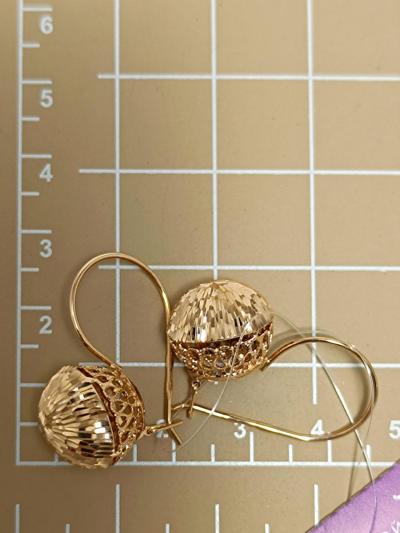 Золотые серьги шары