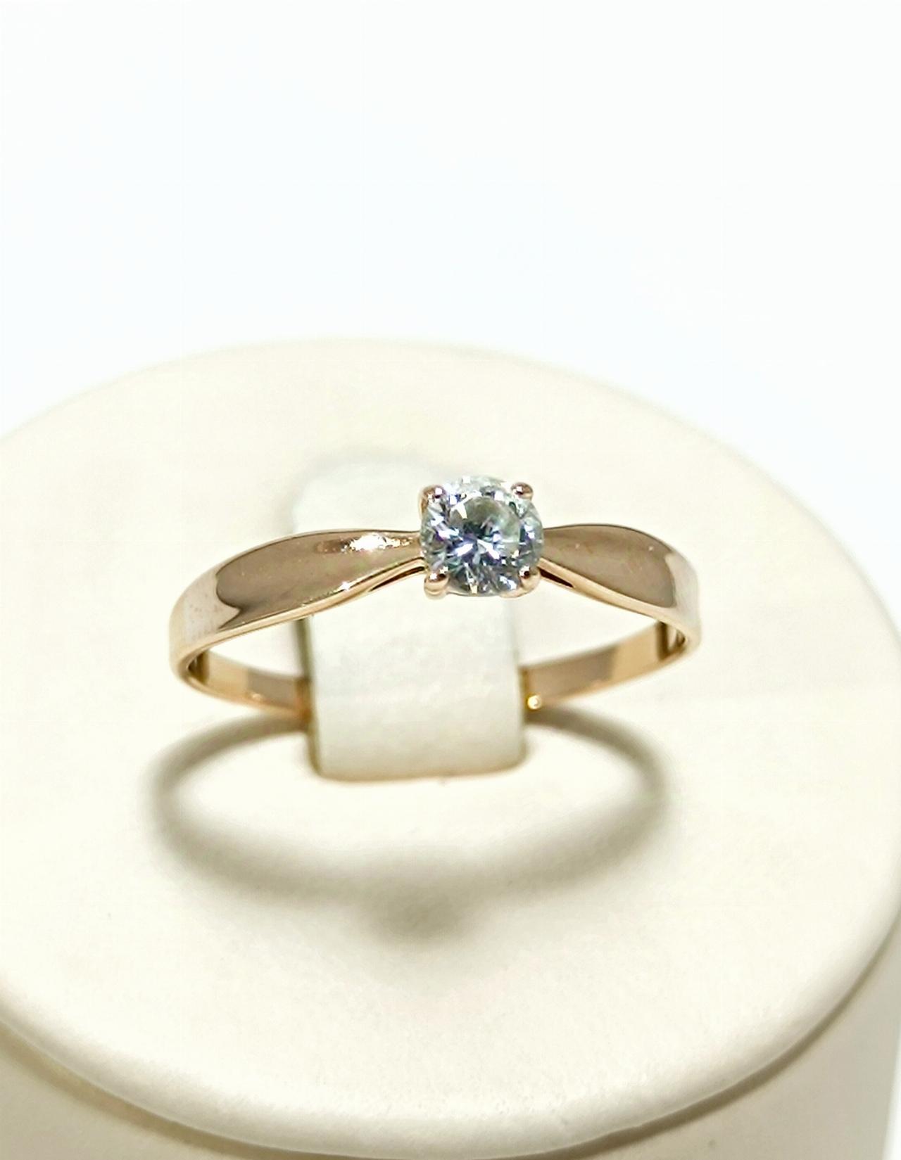 Золотое кольцо женское