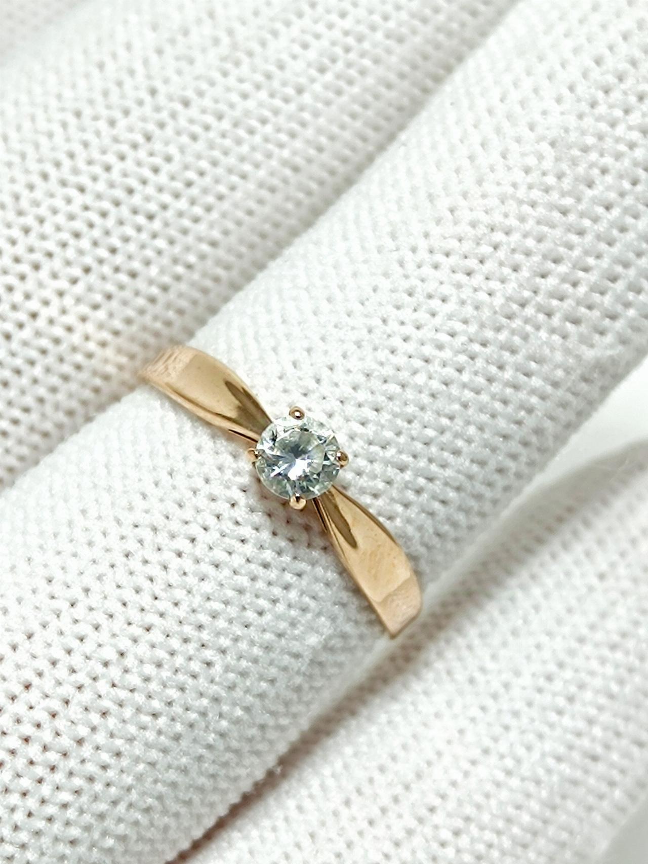 Золотое кольцо женское