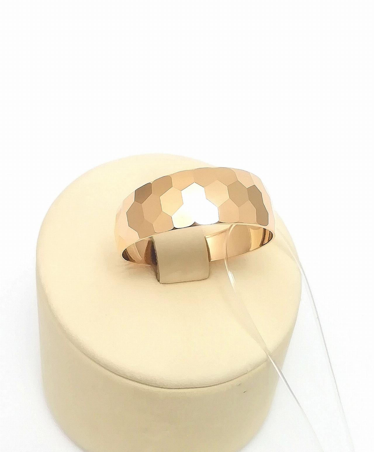 Золотое кольцо женское