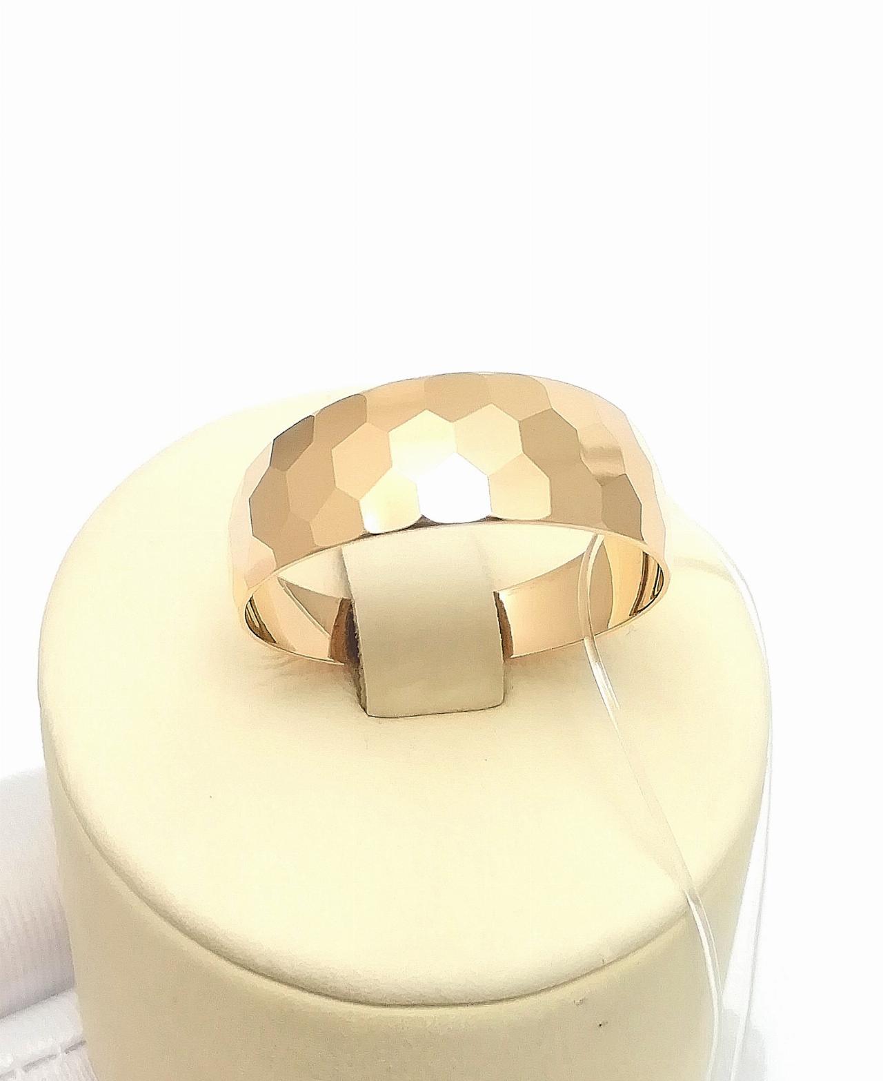 Золотое кольцо женское