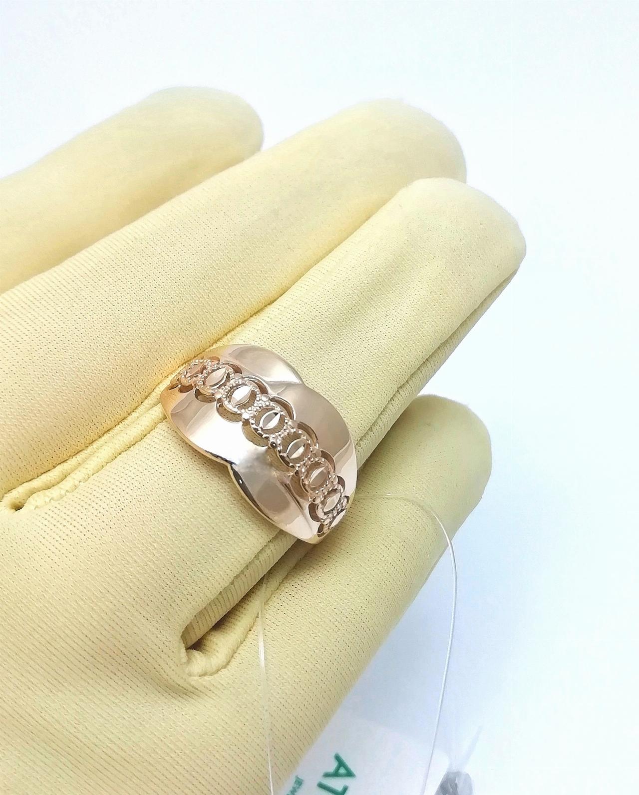 Золотое кольцо женское