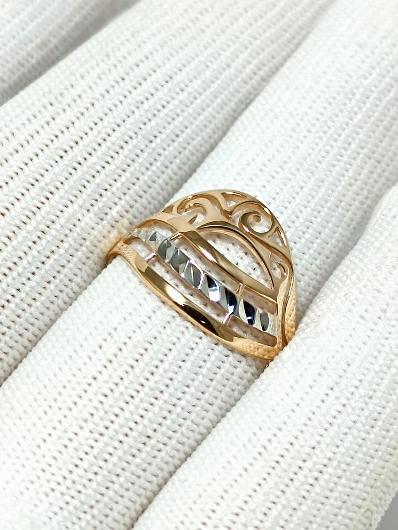 Золотое кольцо женское