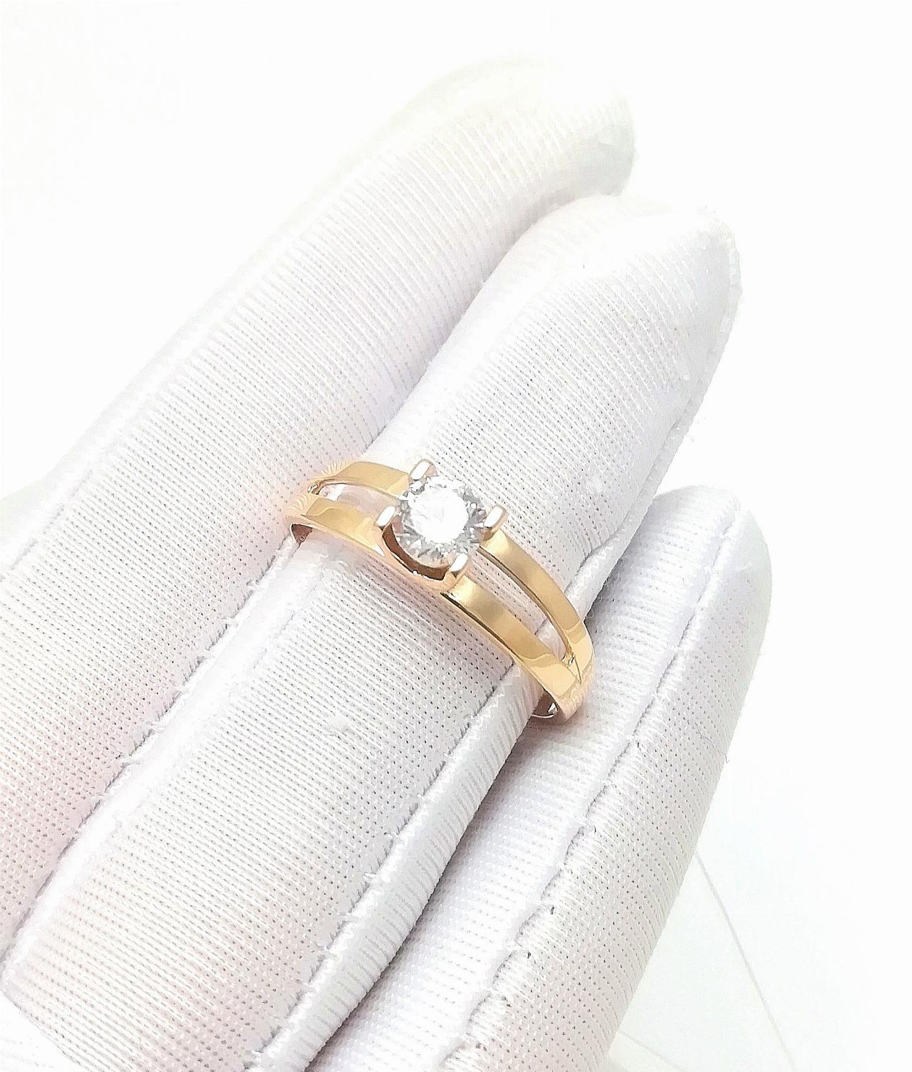 Золотое кольцо женское