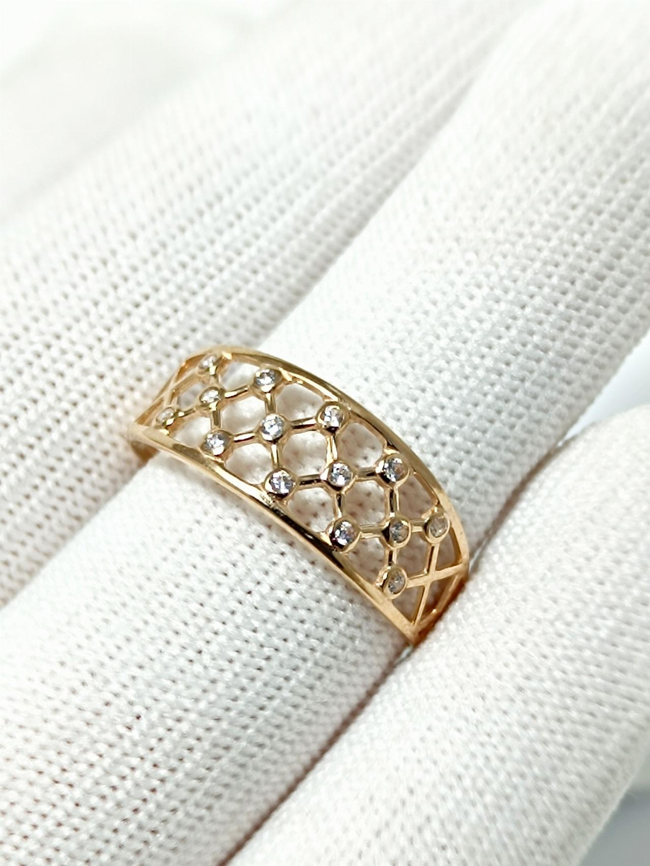 Золотое кольцо женское