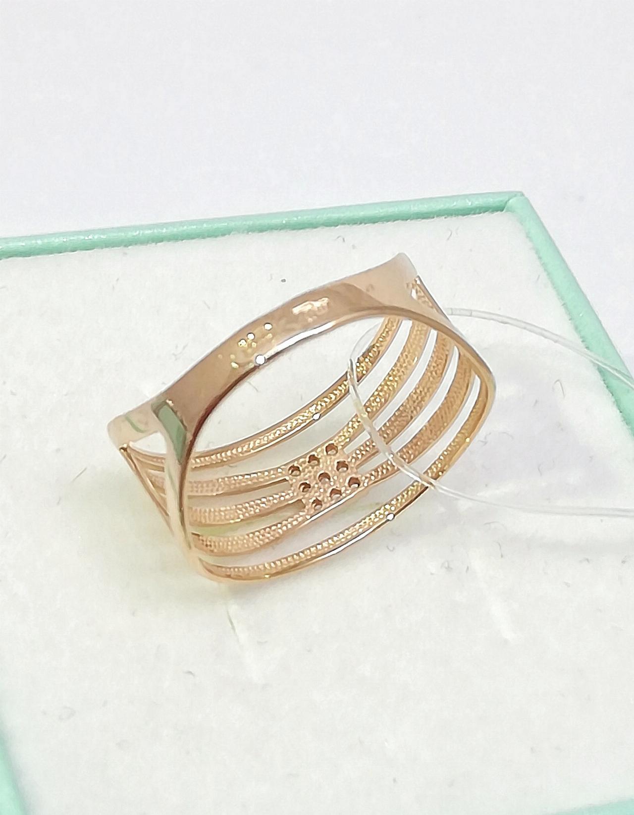 Золотое кольцо женское