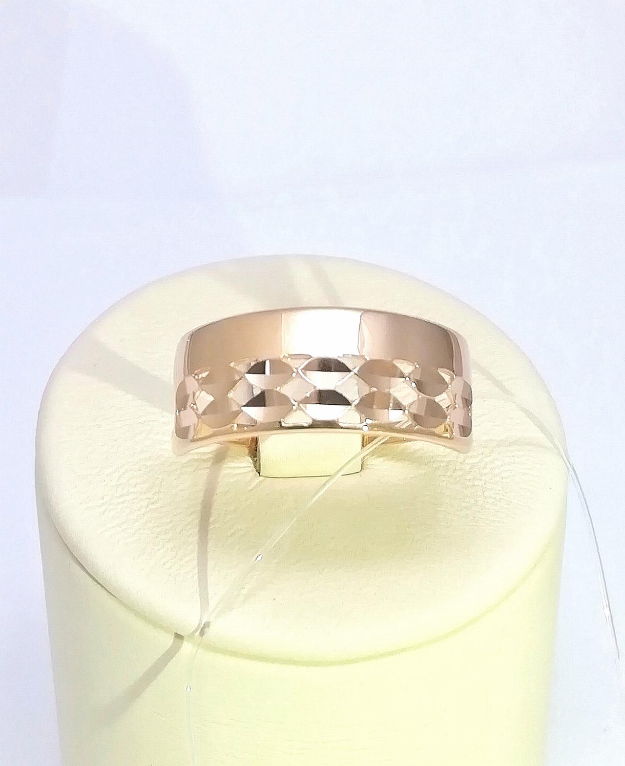 Золотое кольцо женское