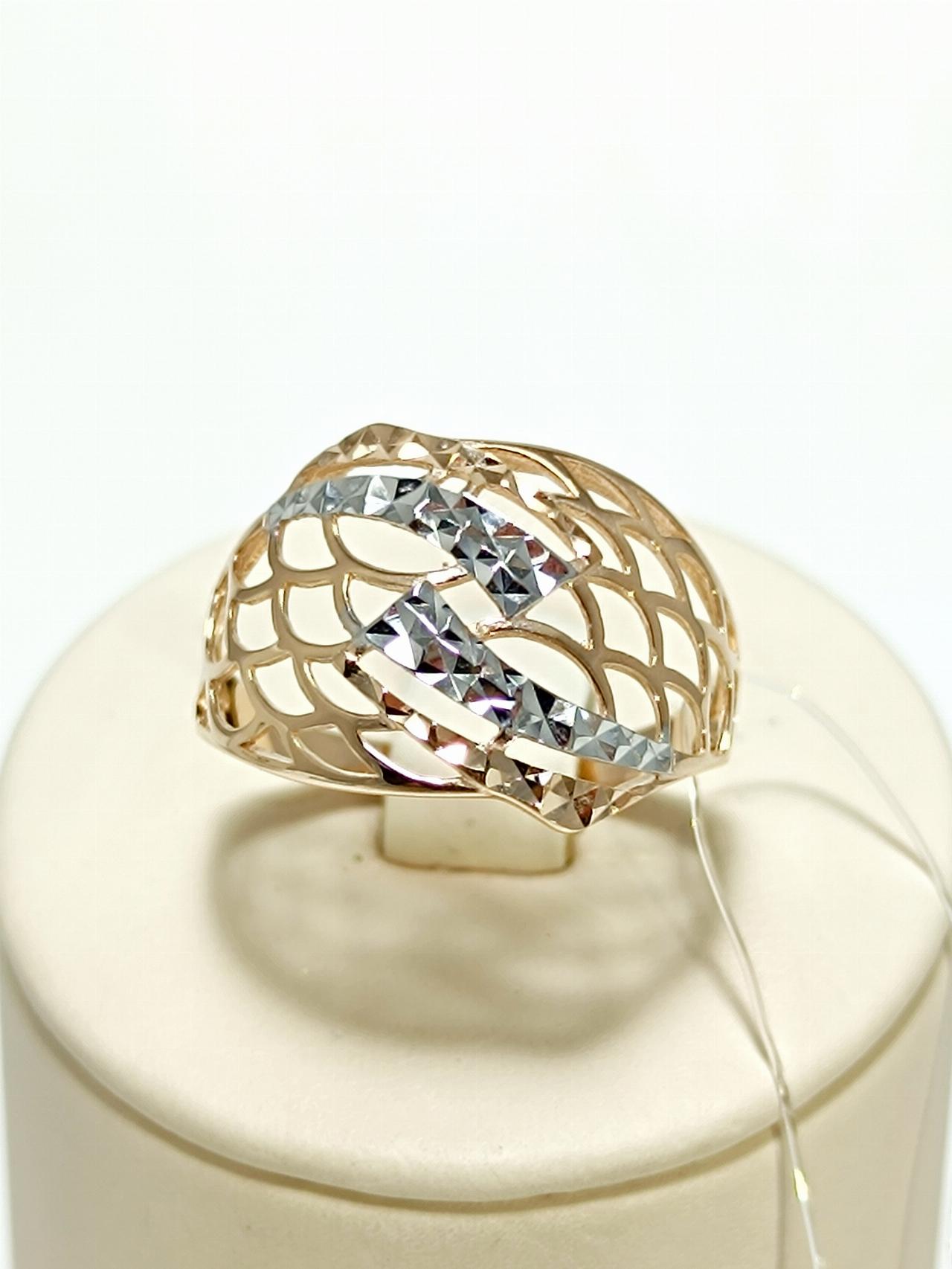 Золотое кольцо женское