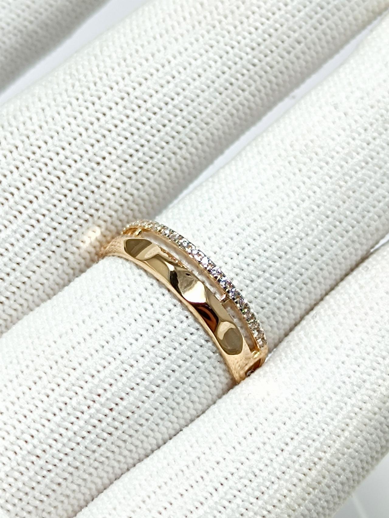 Золотое кольцо женское