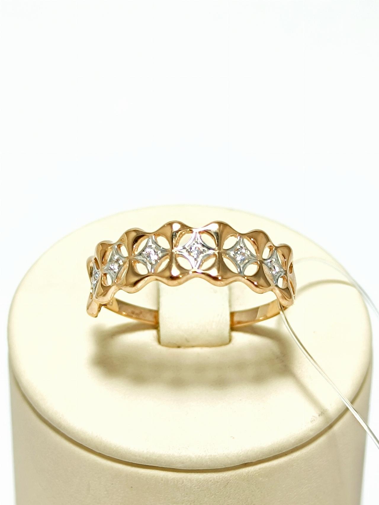 Золотое кольцо женское