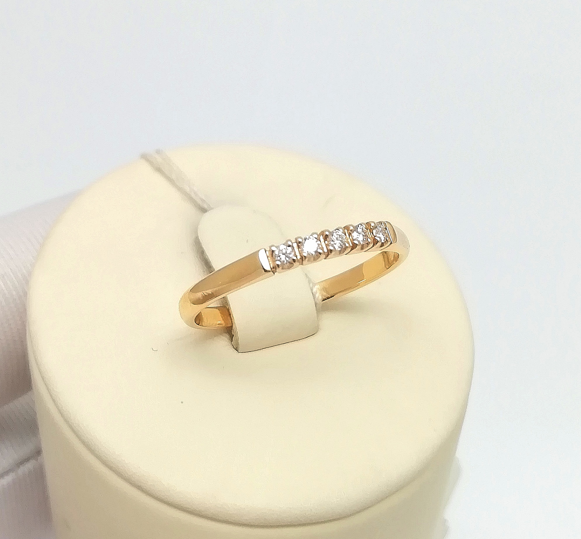 Классическое женское золотое кольцо с бриллиантами вз002136-7 1,51гр, вставка бриллиант