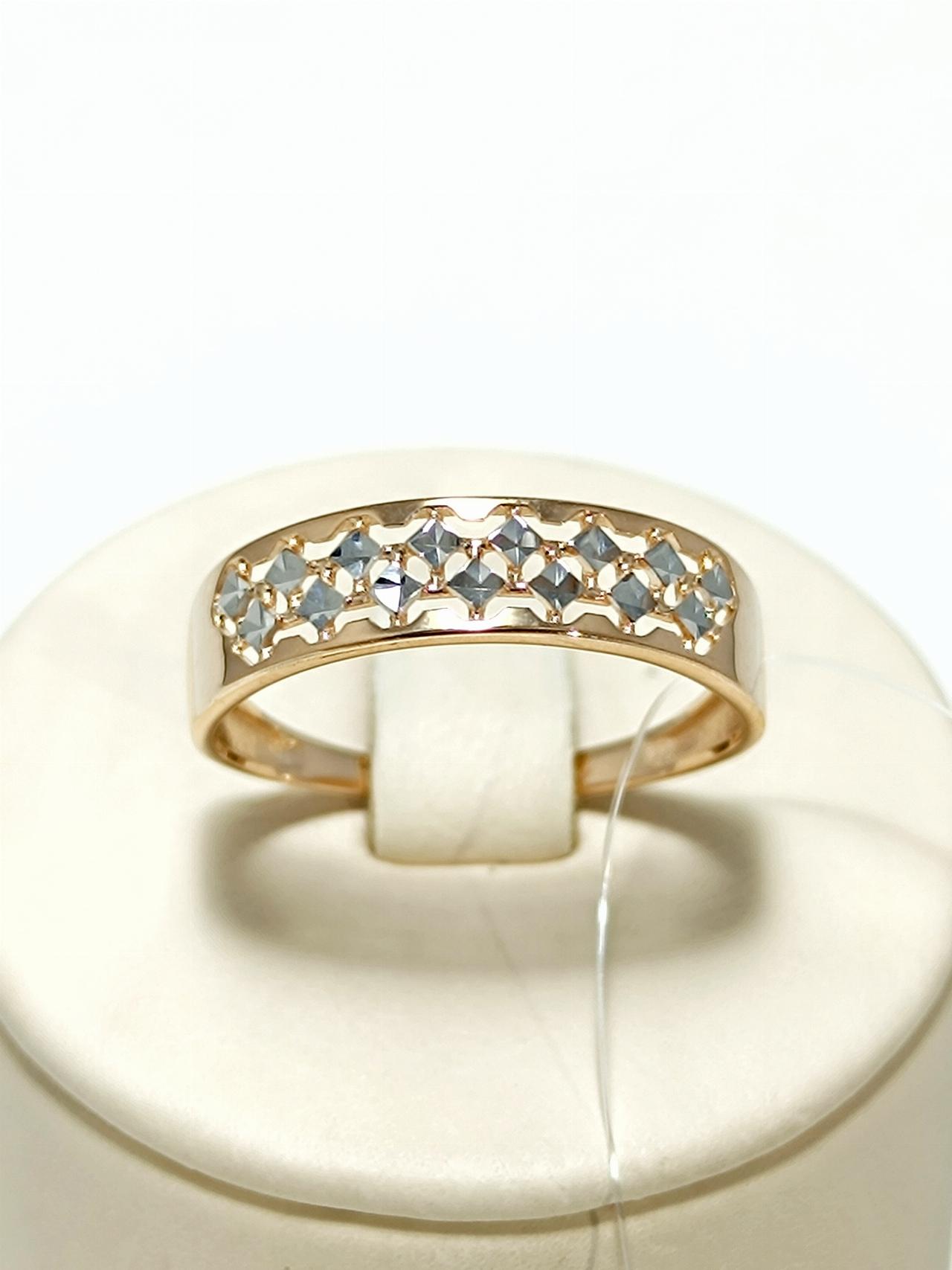 Золотое кольцо женское