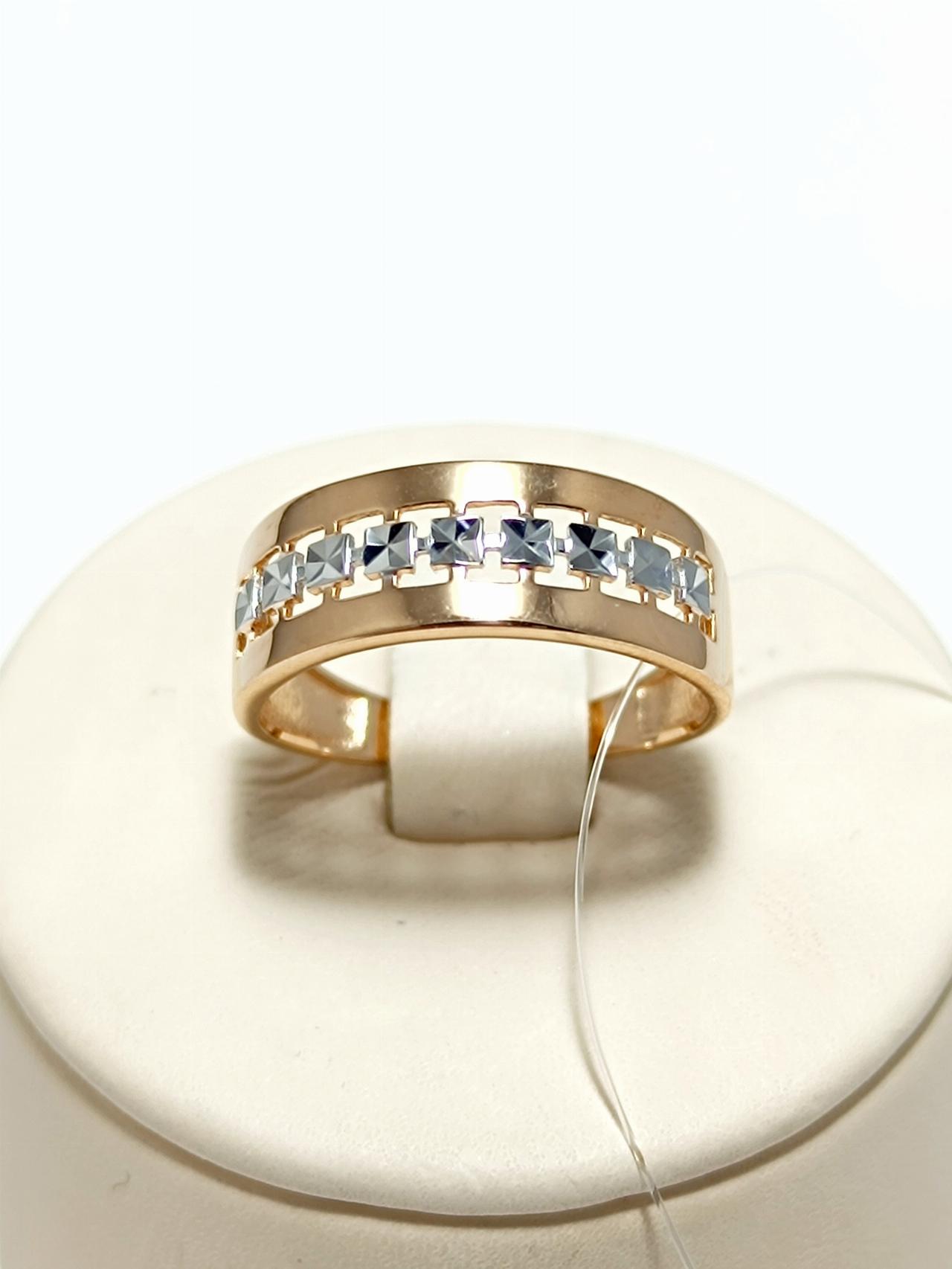 Золотое кольцо женское