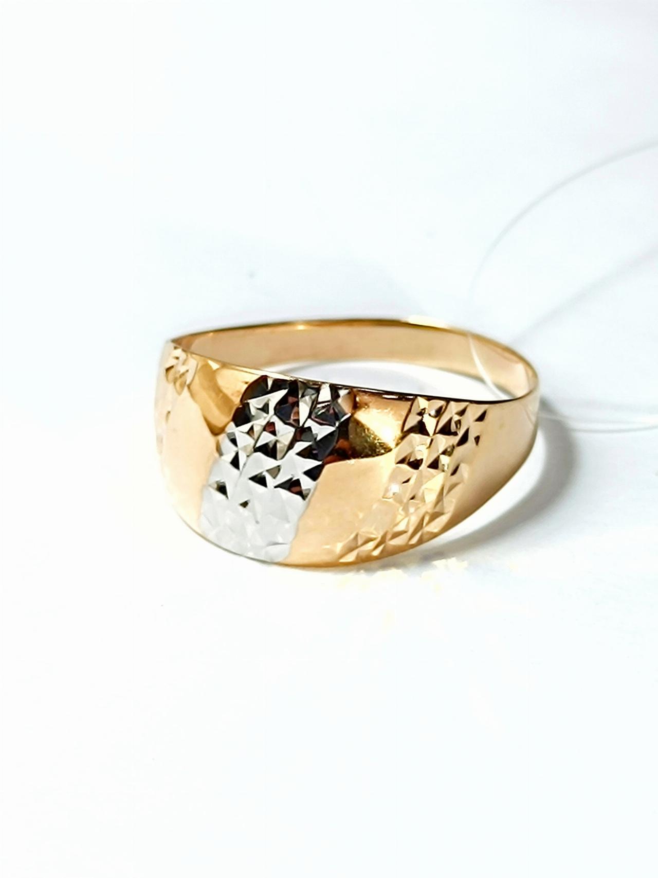 Золотое кольцо женское