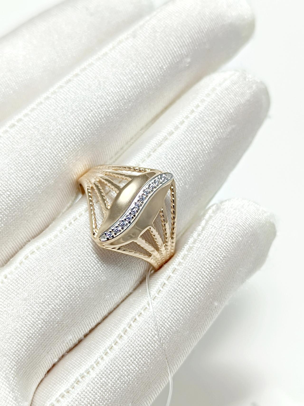 Золотое кольцо женское