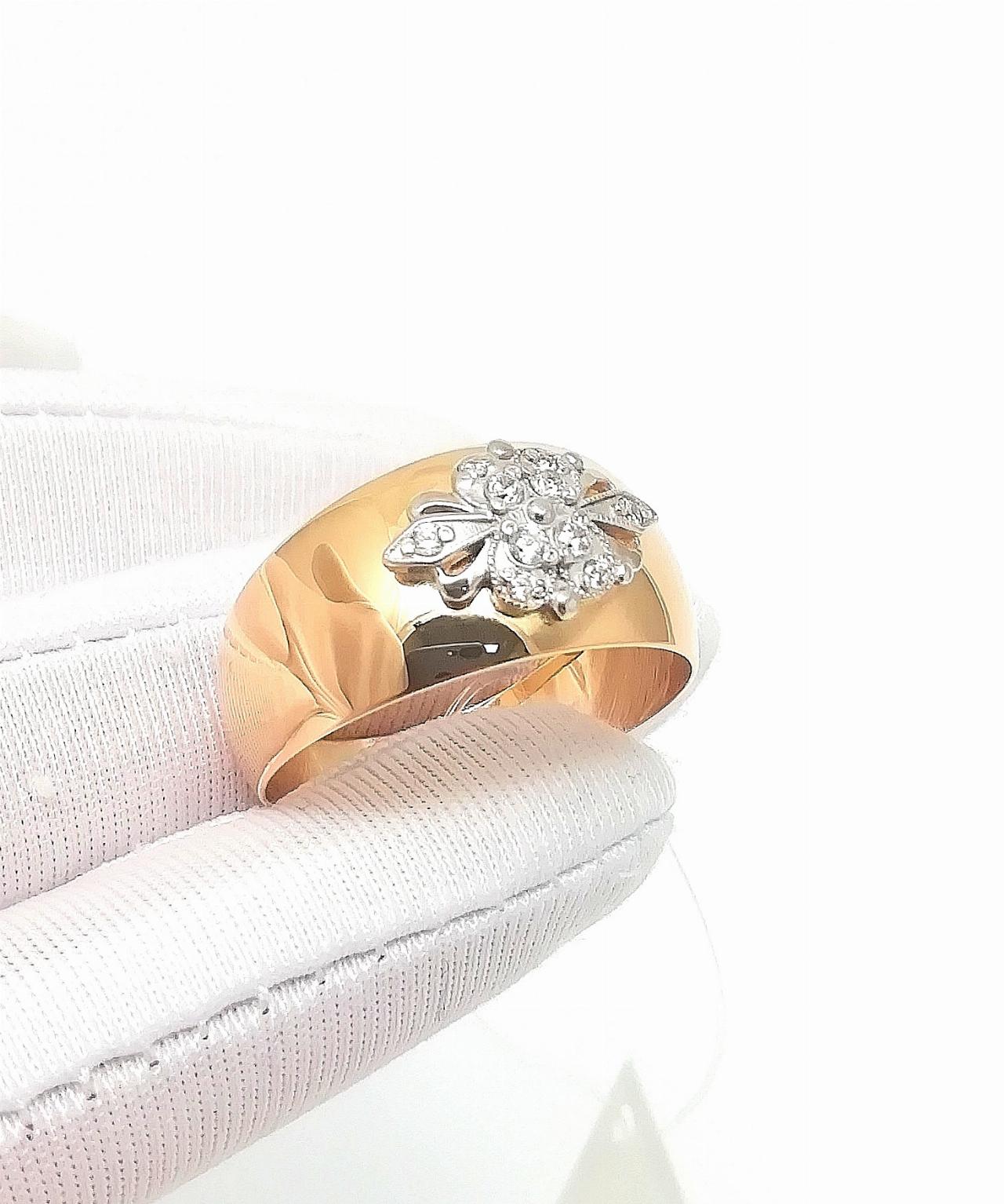 Золотое кольцо женское