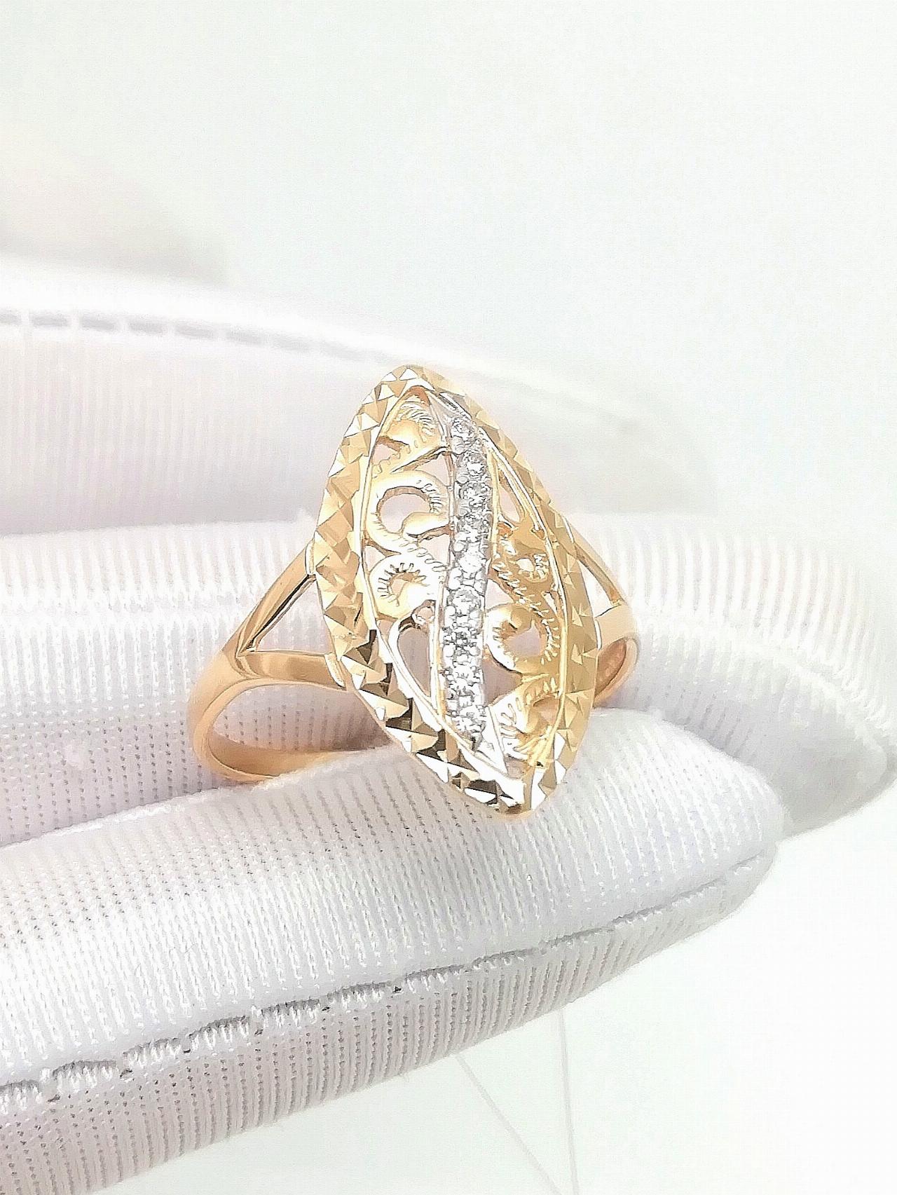 Золотое кольцо женское