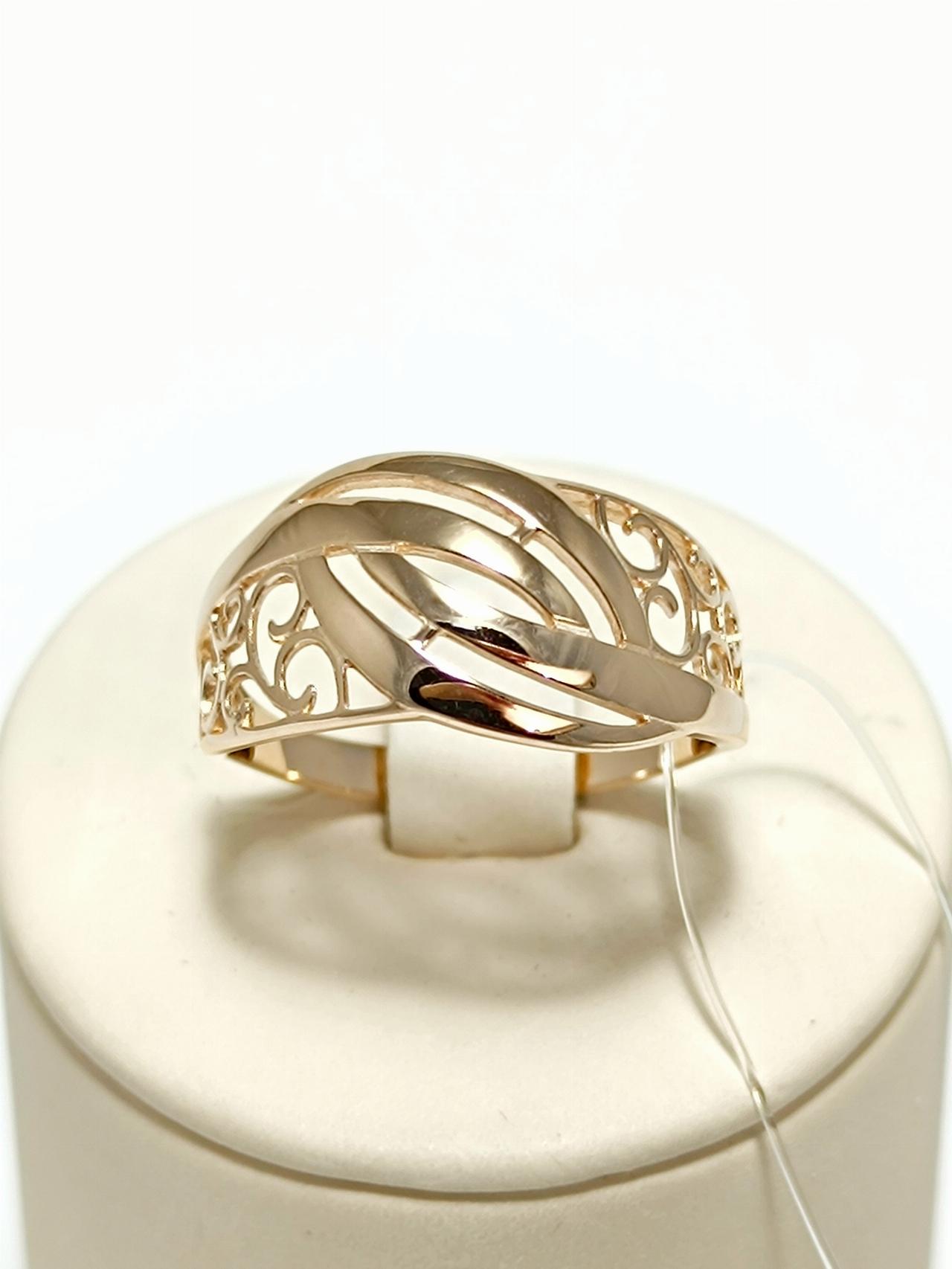 Золотое кольцо женское