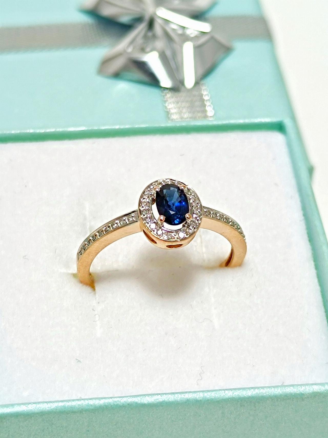 Золотое кольцо женское