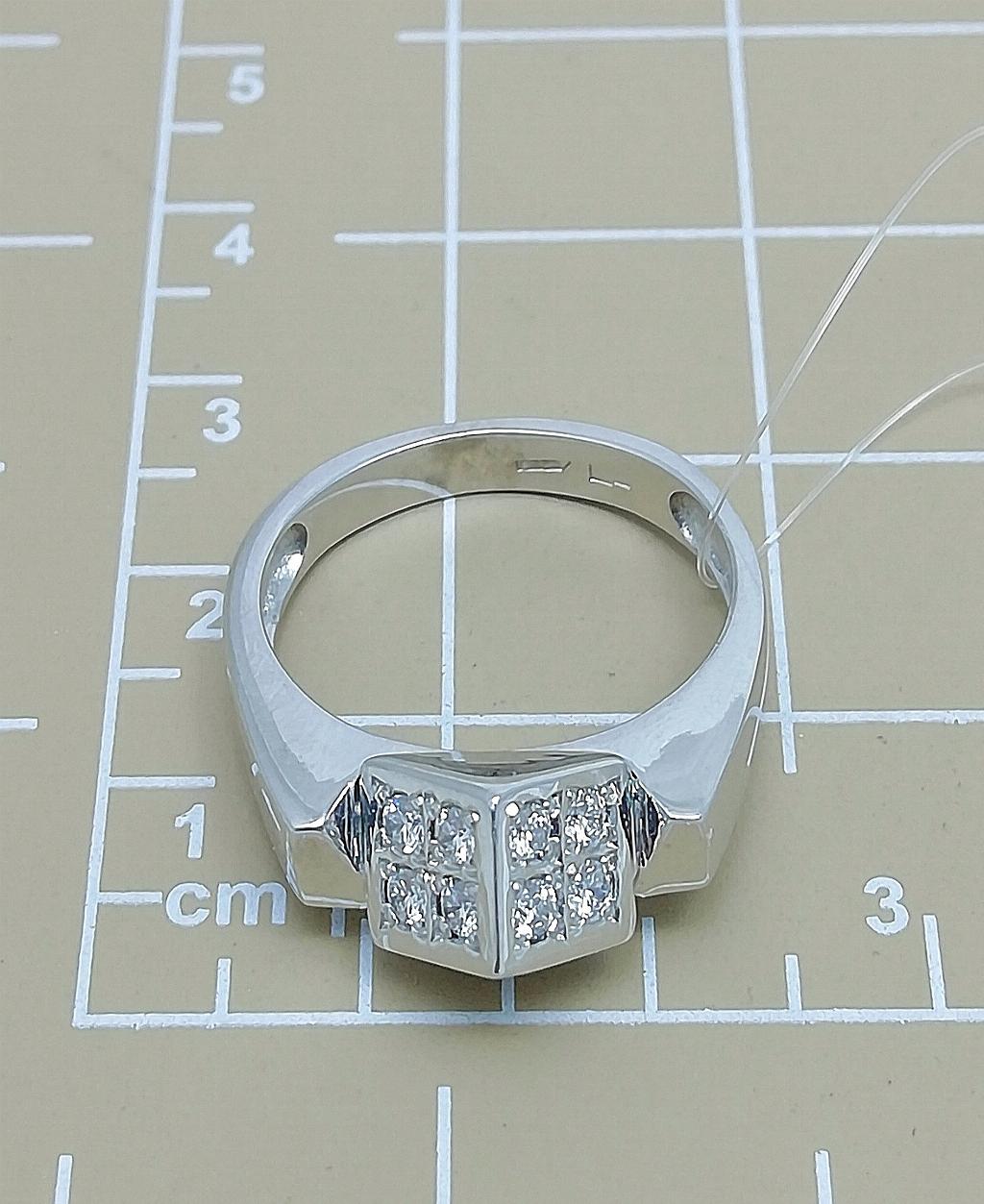 Кольцо дк151122-130 5,66г, вставка бриллиант