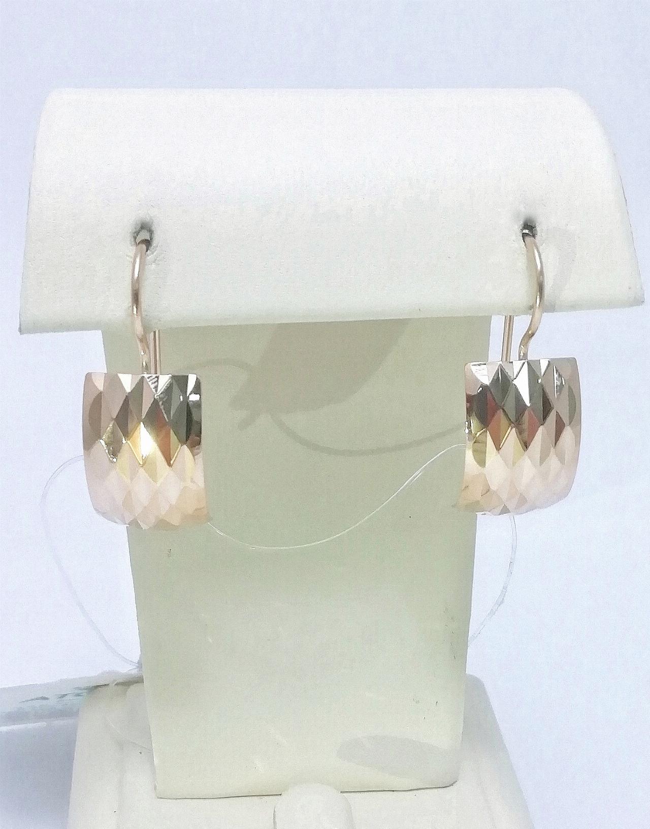 Золотые серьги женские, алмазная грань, французский замок, вес 2,87 г