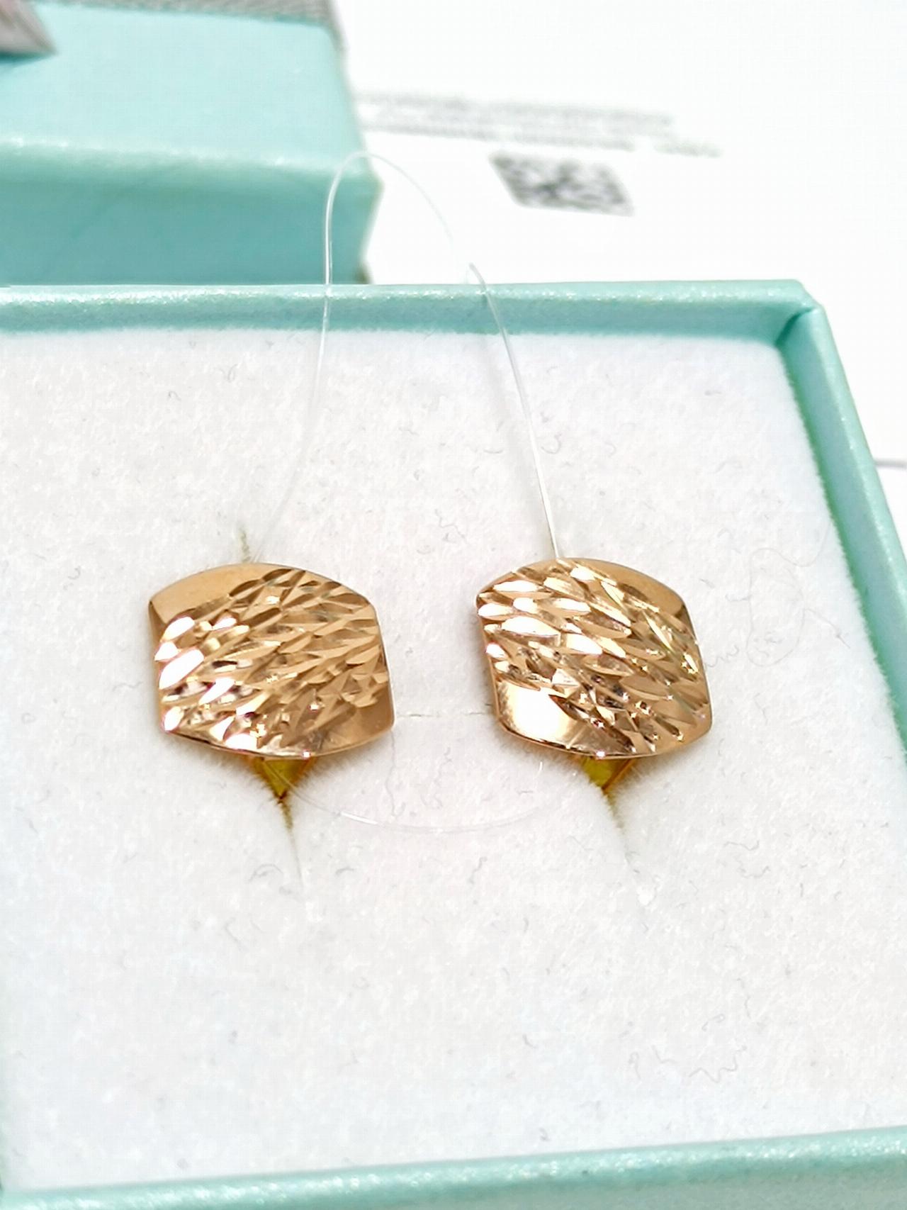 Золотые серьги женские