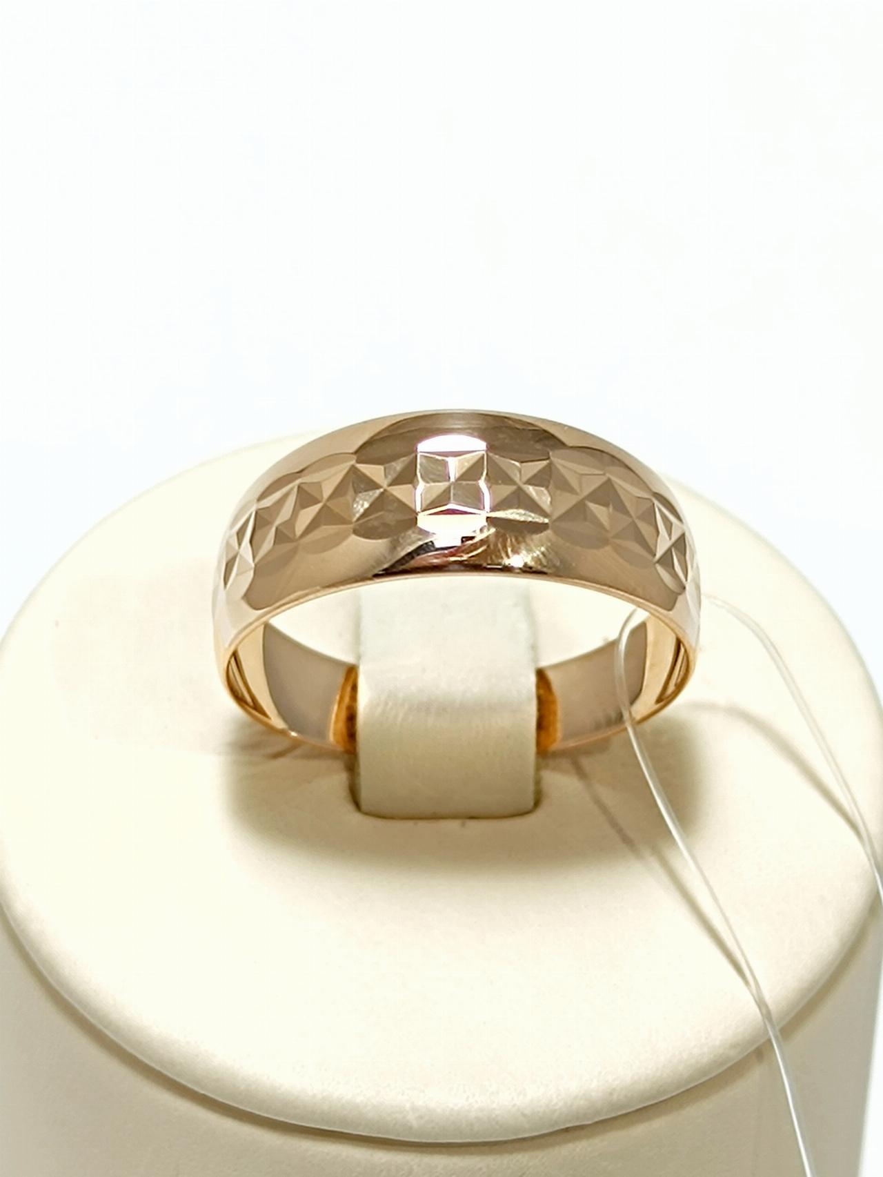 Золотое кольцо женское