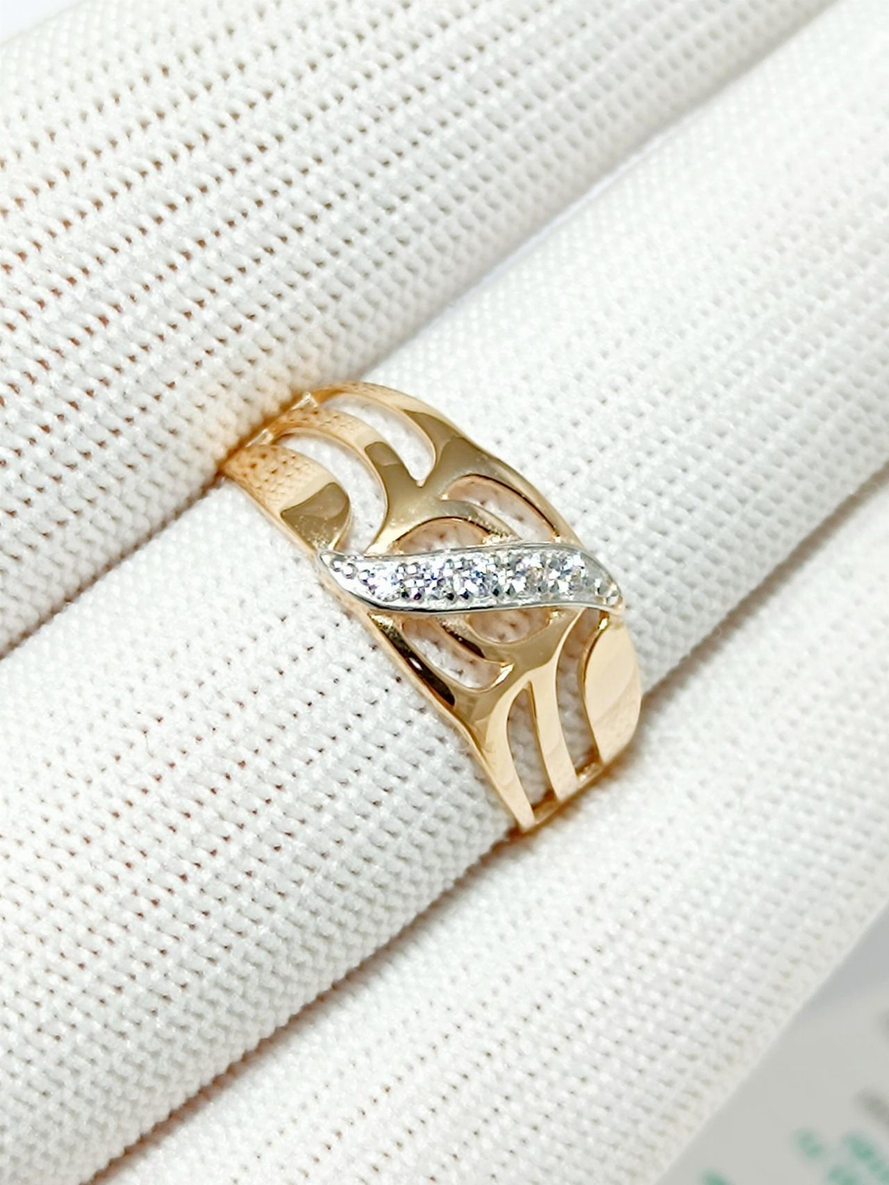 Золотое кольцо женское