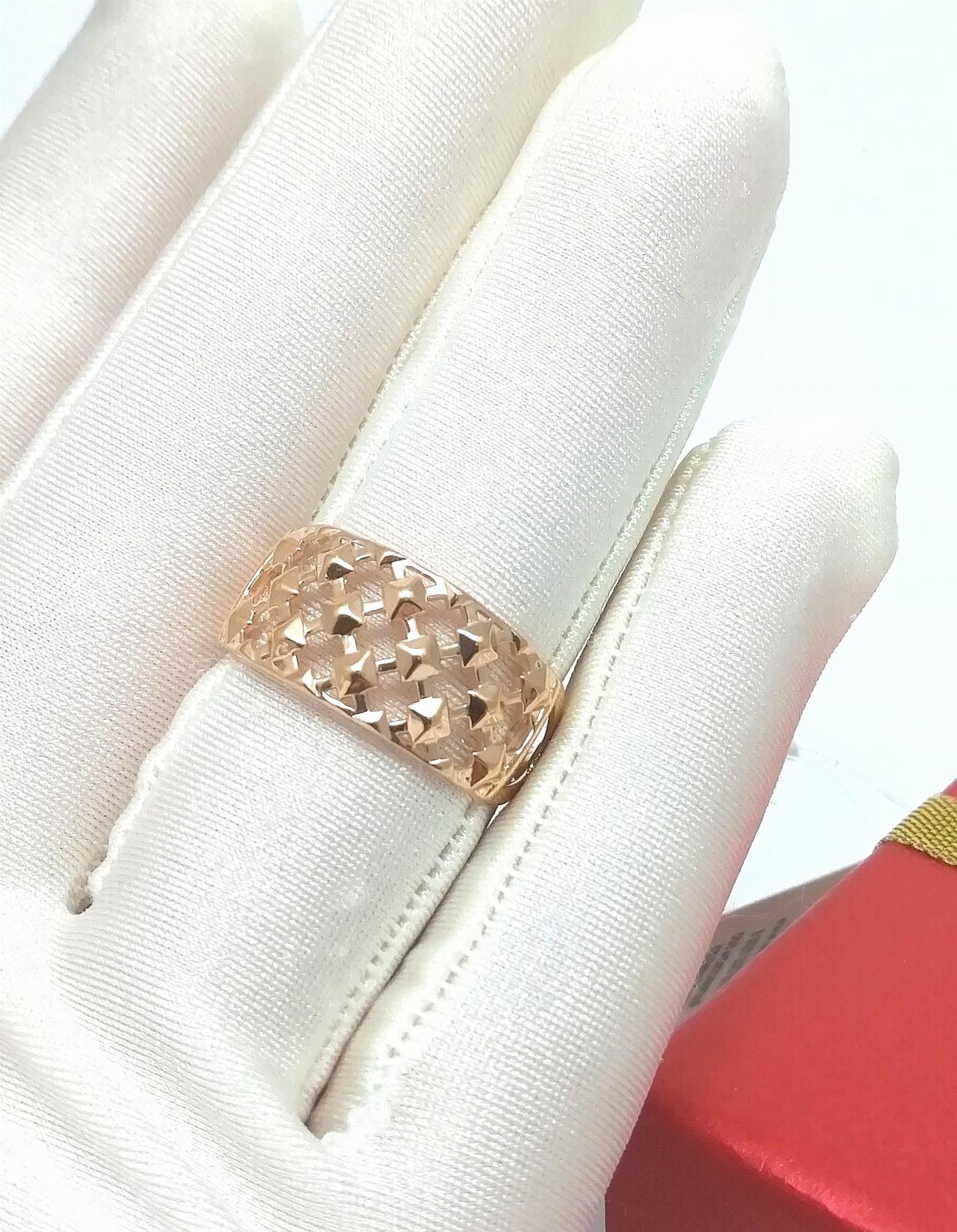 Золотое кольцо женское