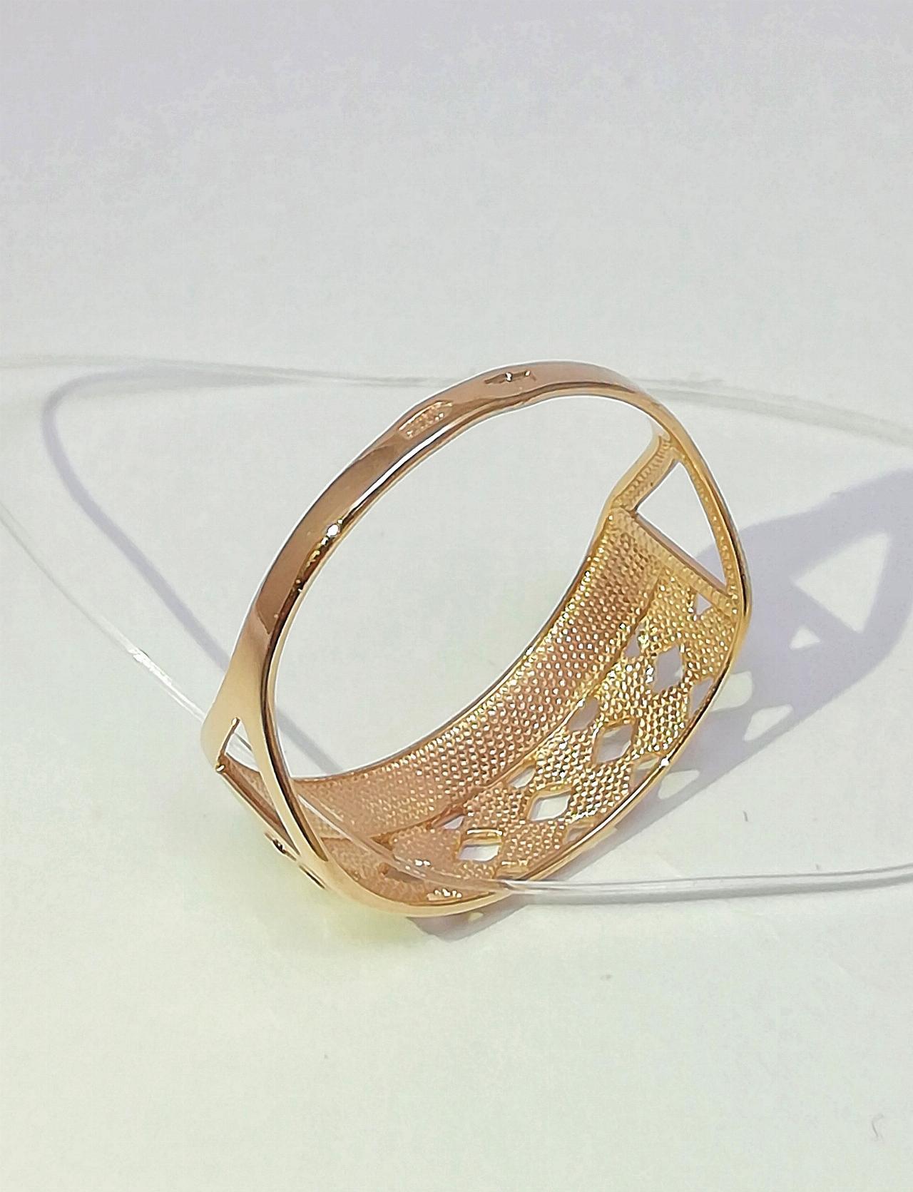 Золотое кольцо женское