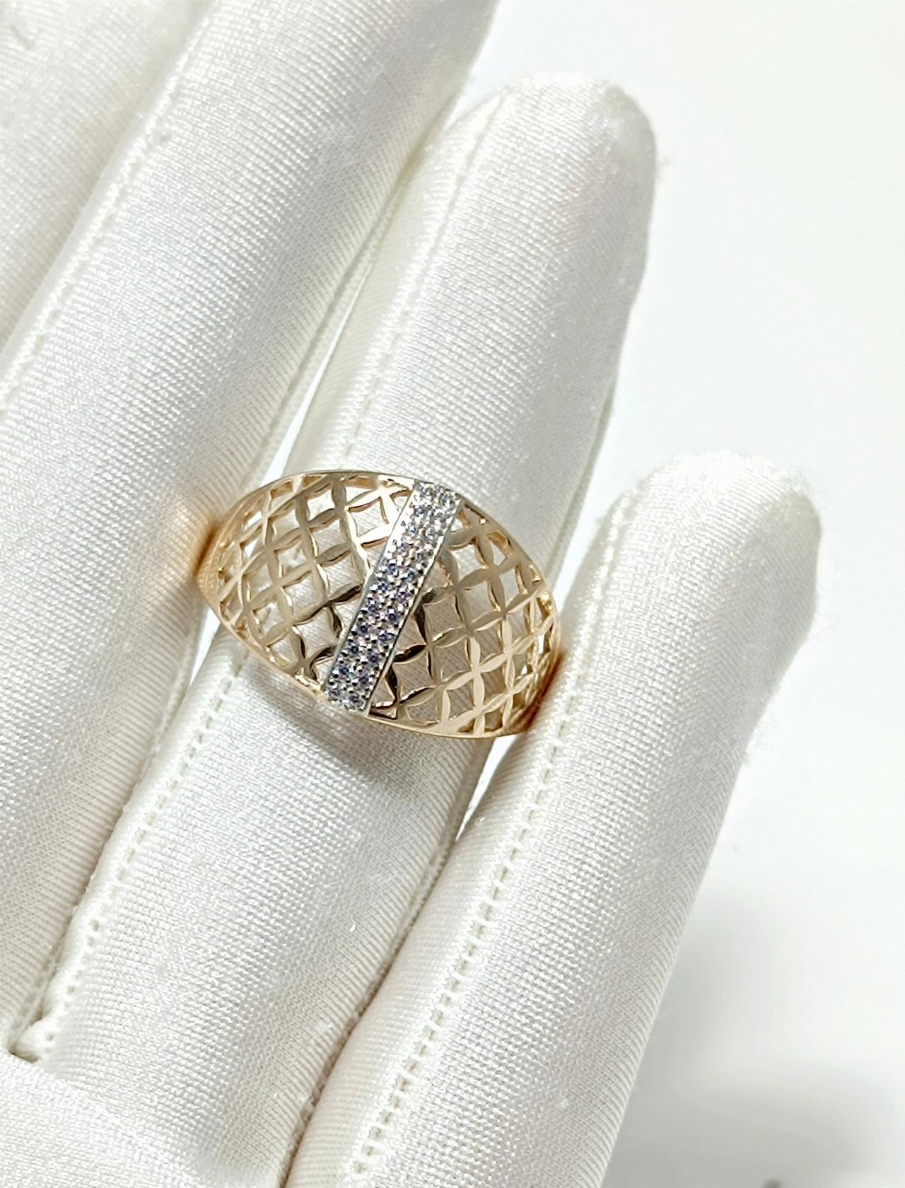 Золотое кольцо женское