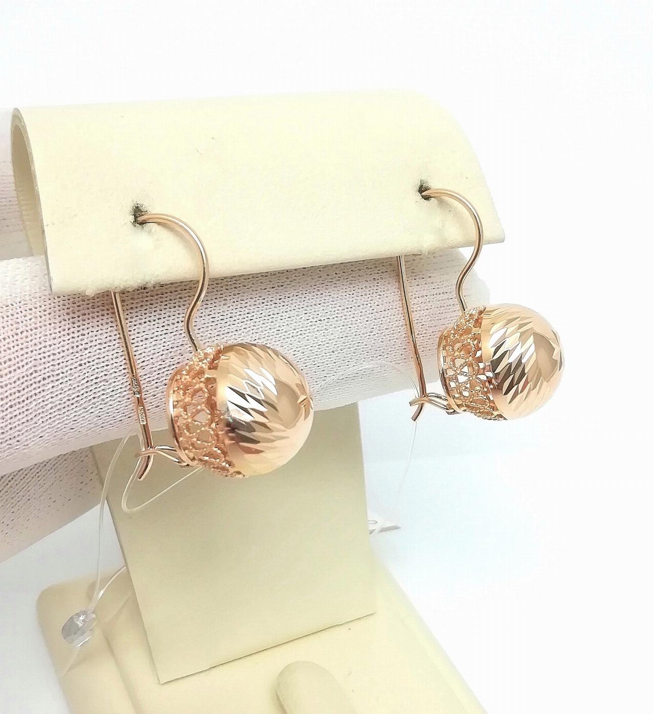 Золотые серьги шары