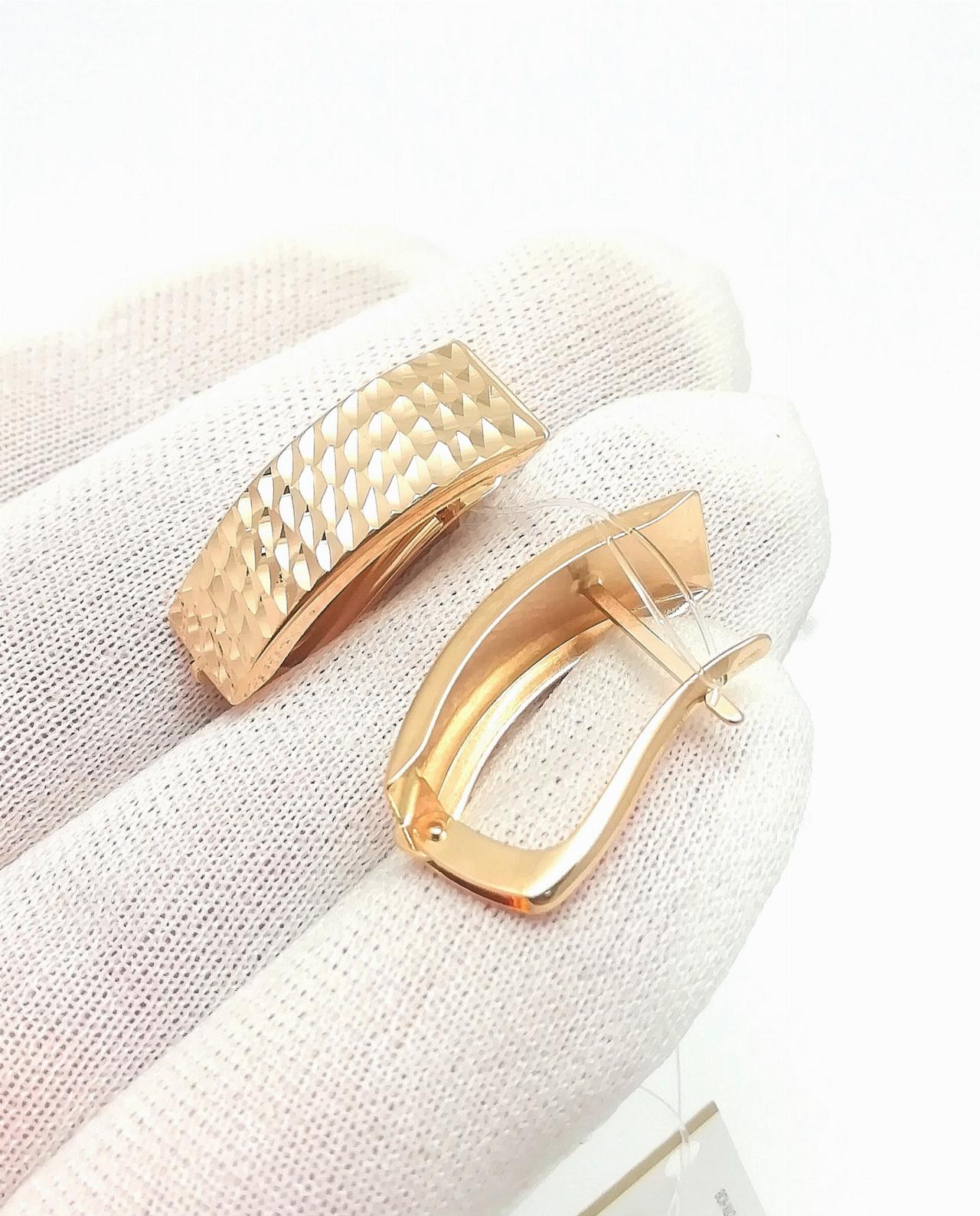 Золотые серьги женские