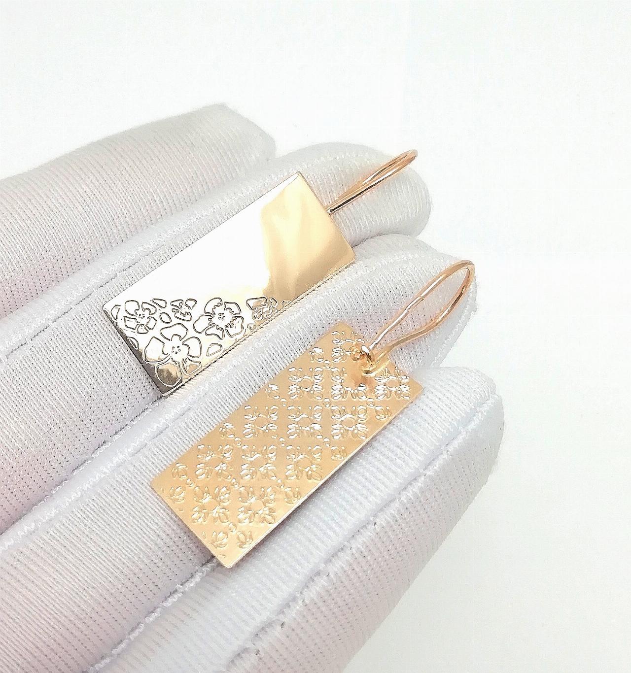 Золотые серьги пластины