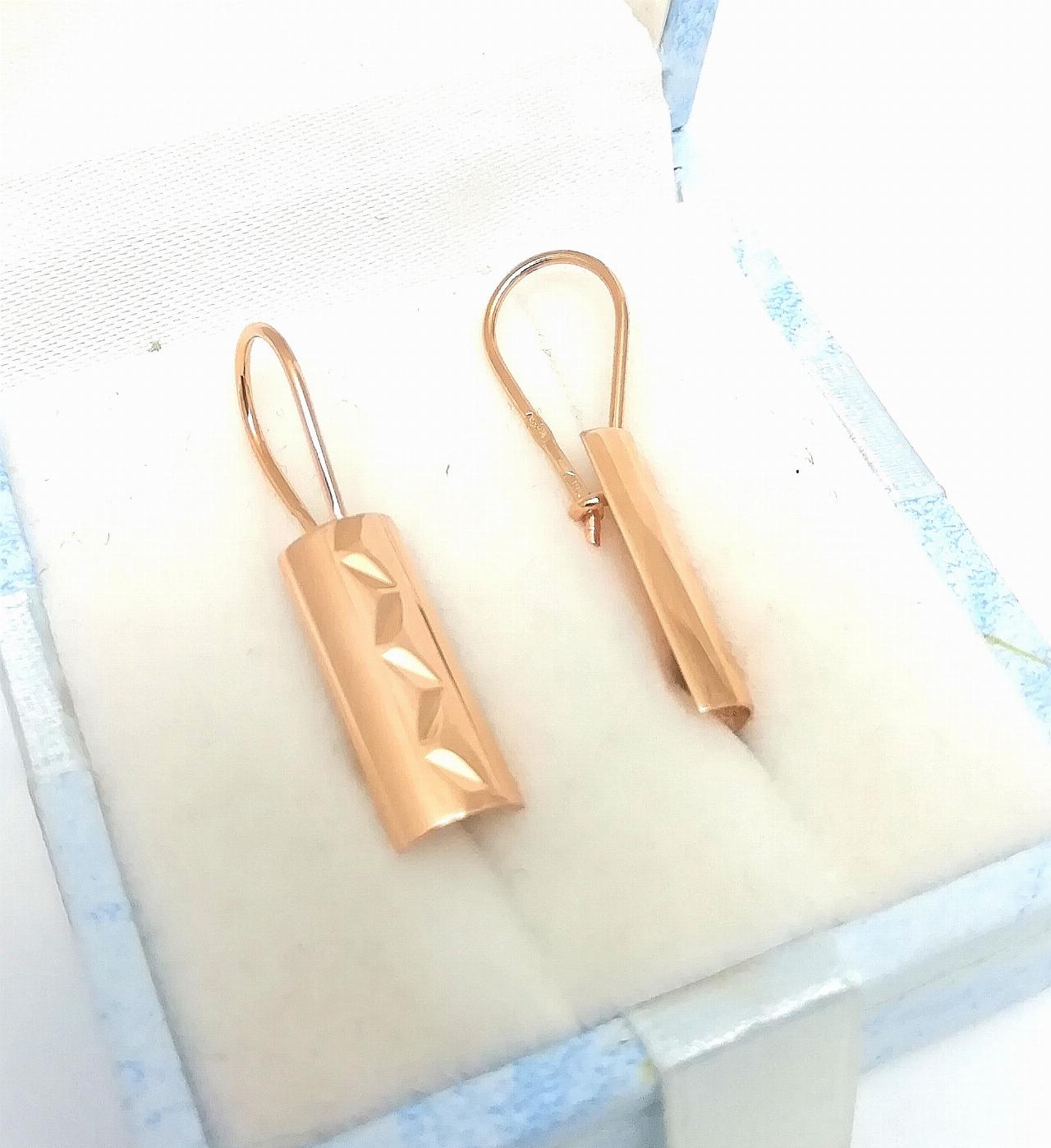 Золотые серьги пластины