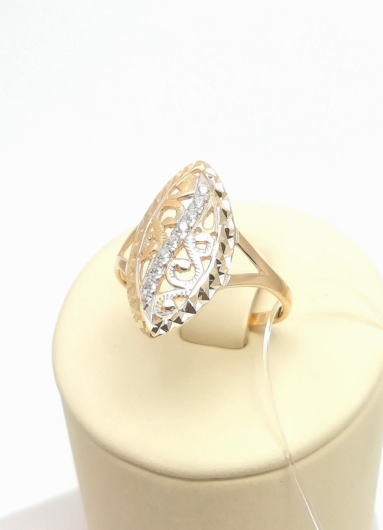 Золотое кольцо женское