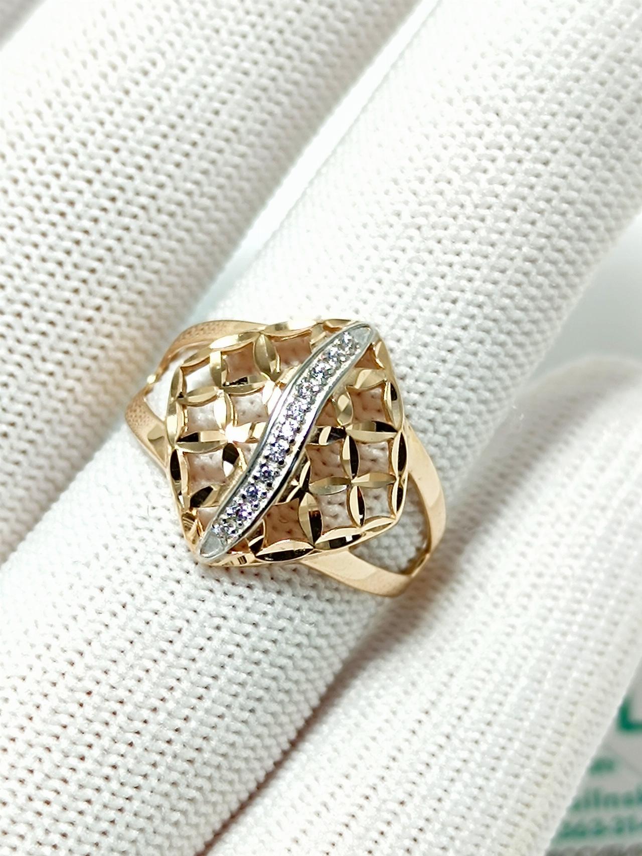 Золотое кольцо женское