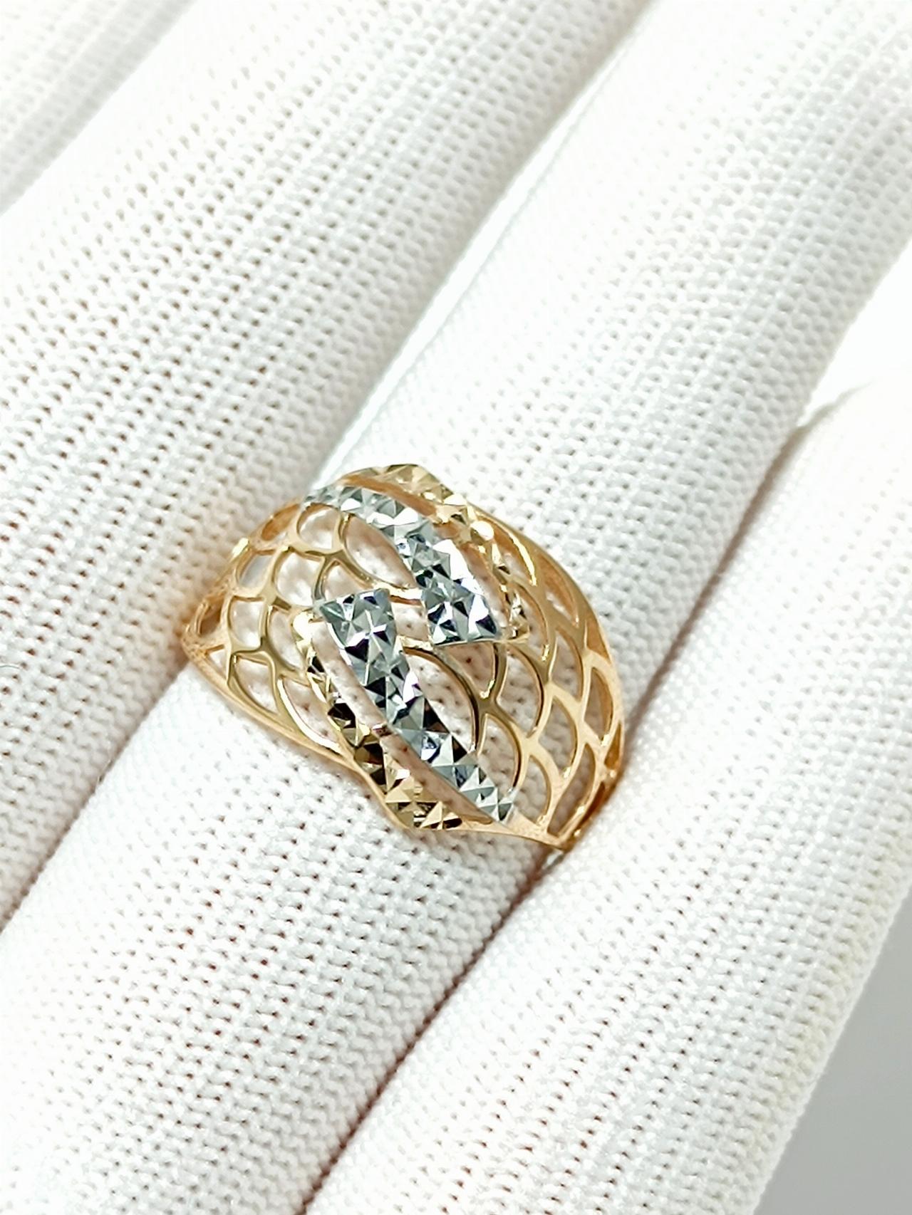 Золотое кольцо женское