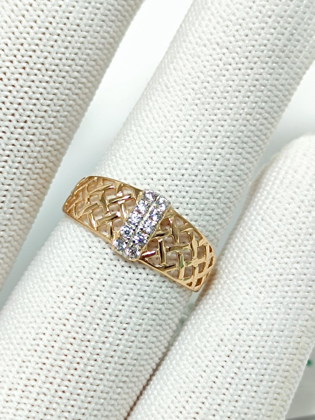 Золотое кольцо женское