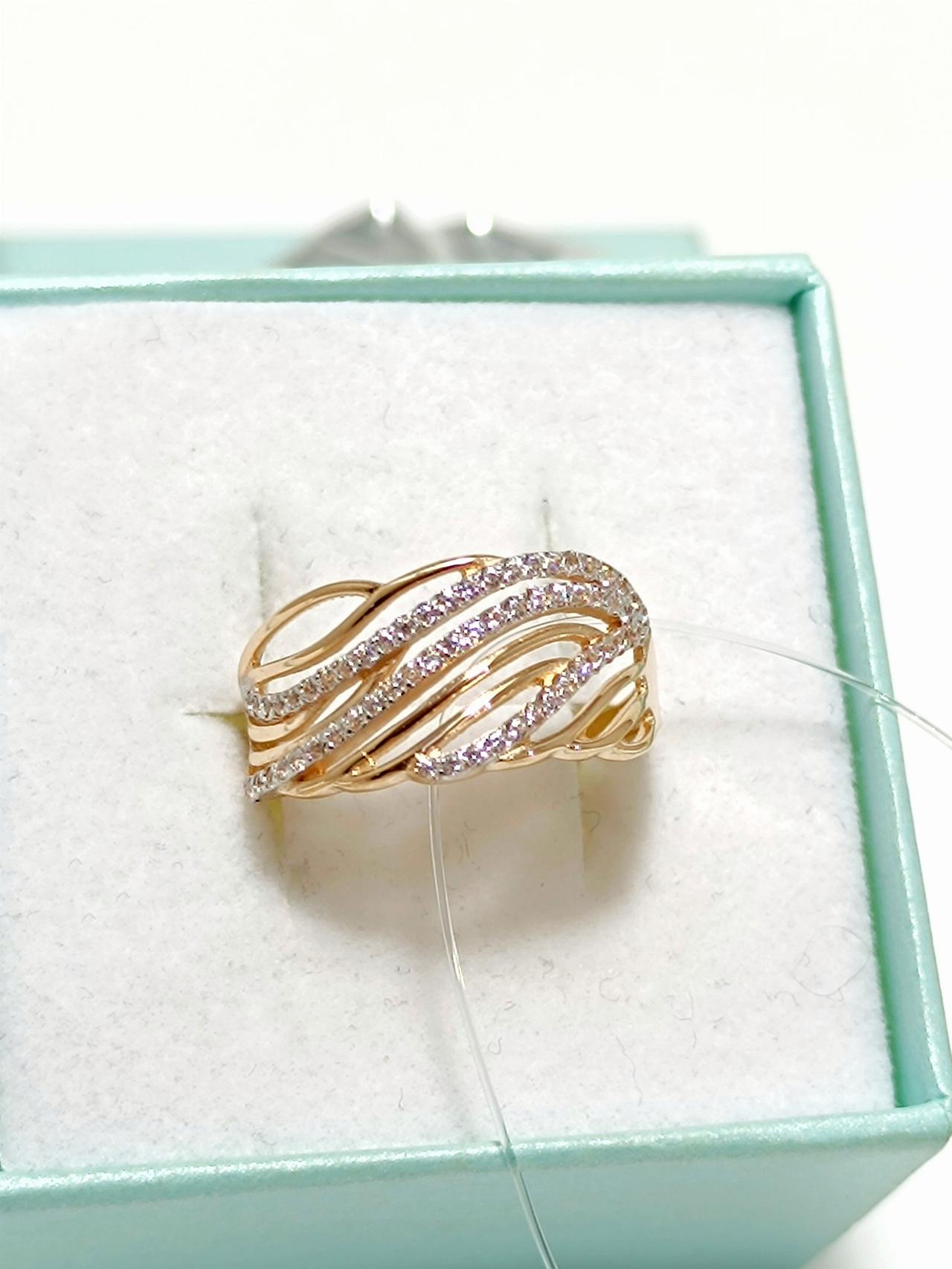 Золотое кольцо женское