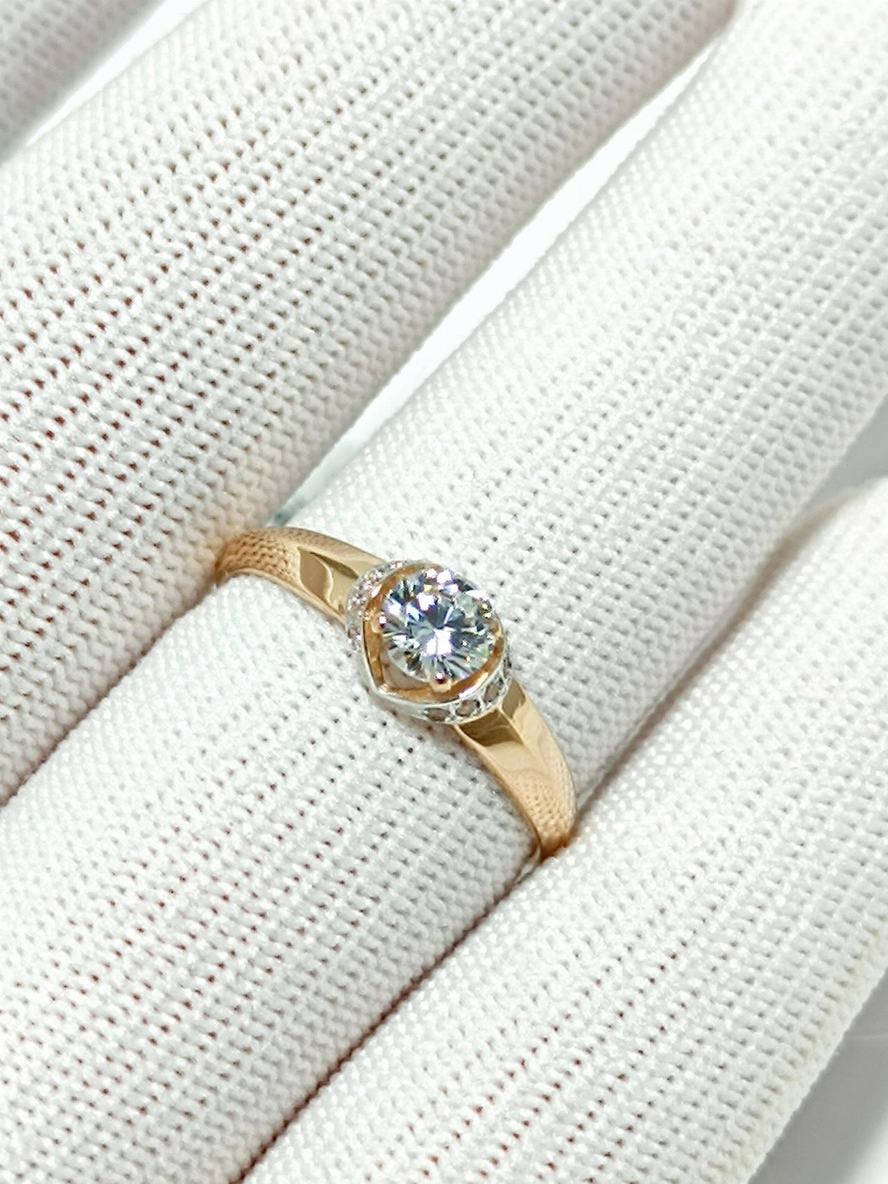 Золотое кольцо женское